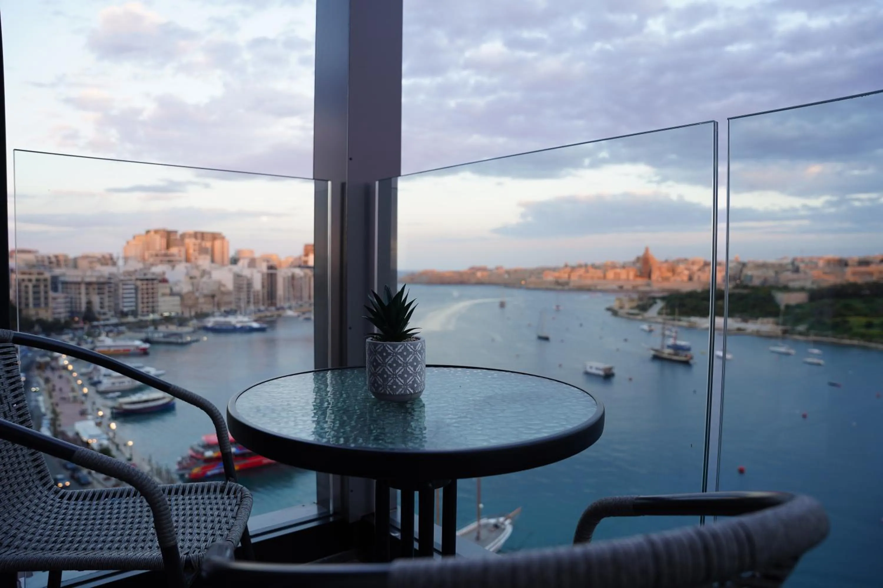 Balcony/Terrace in The Londoner Hotel Sliema