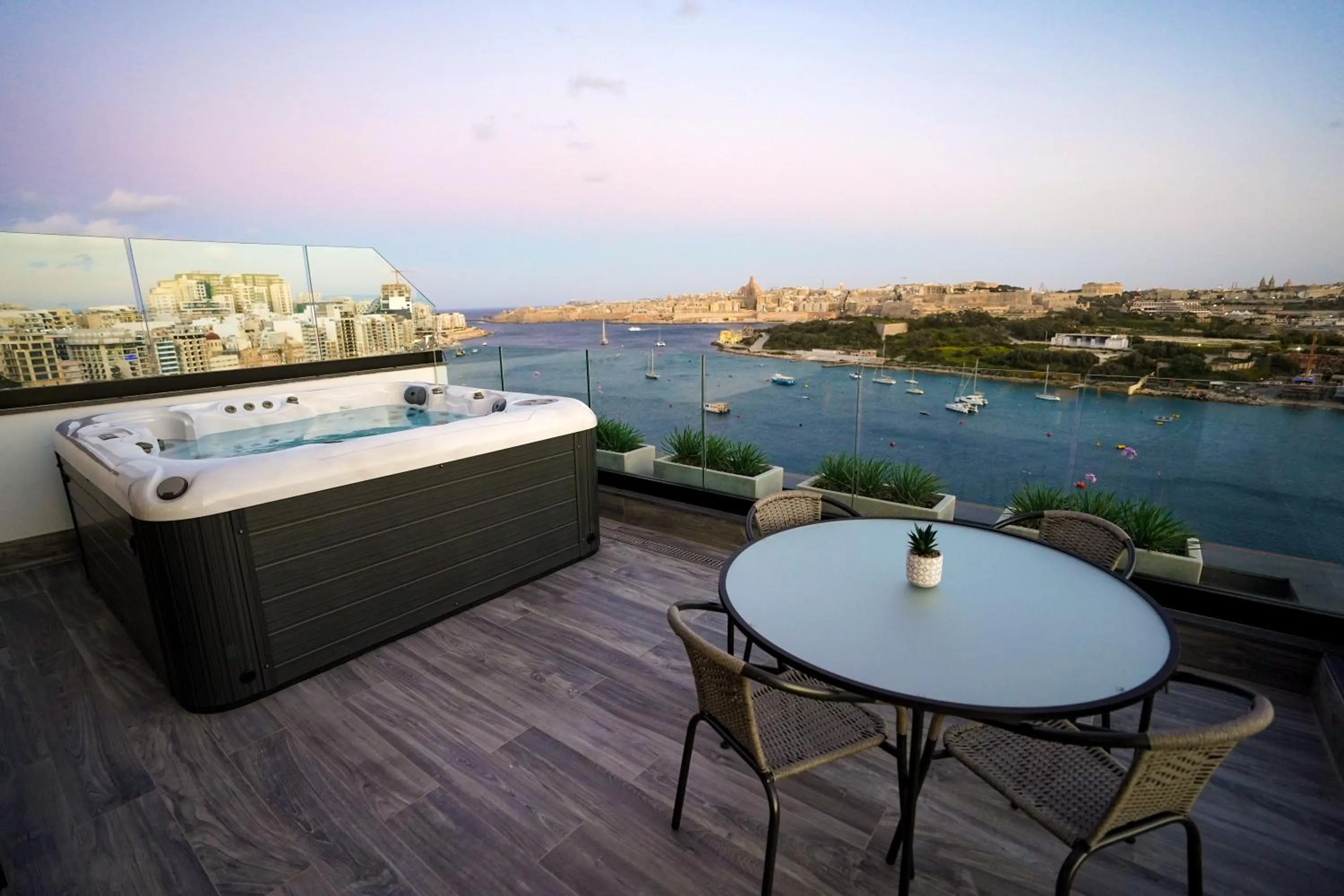 Hot Tub in The Londoner Hotel Sliema