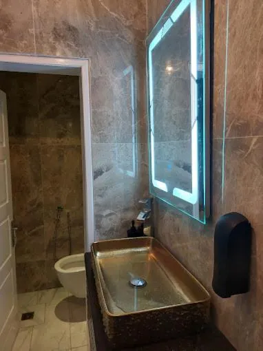 Bathroom in Suna' a Home Bonapriso