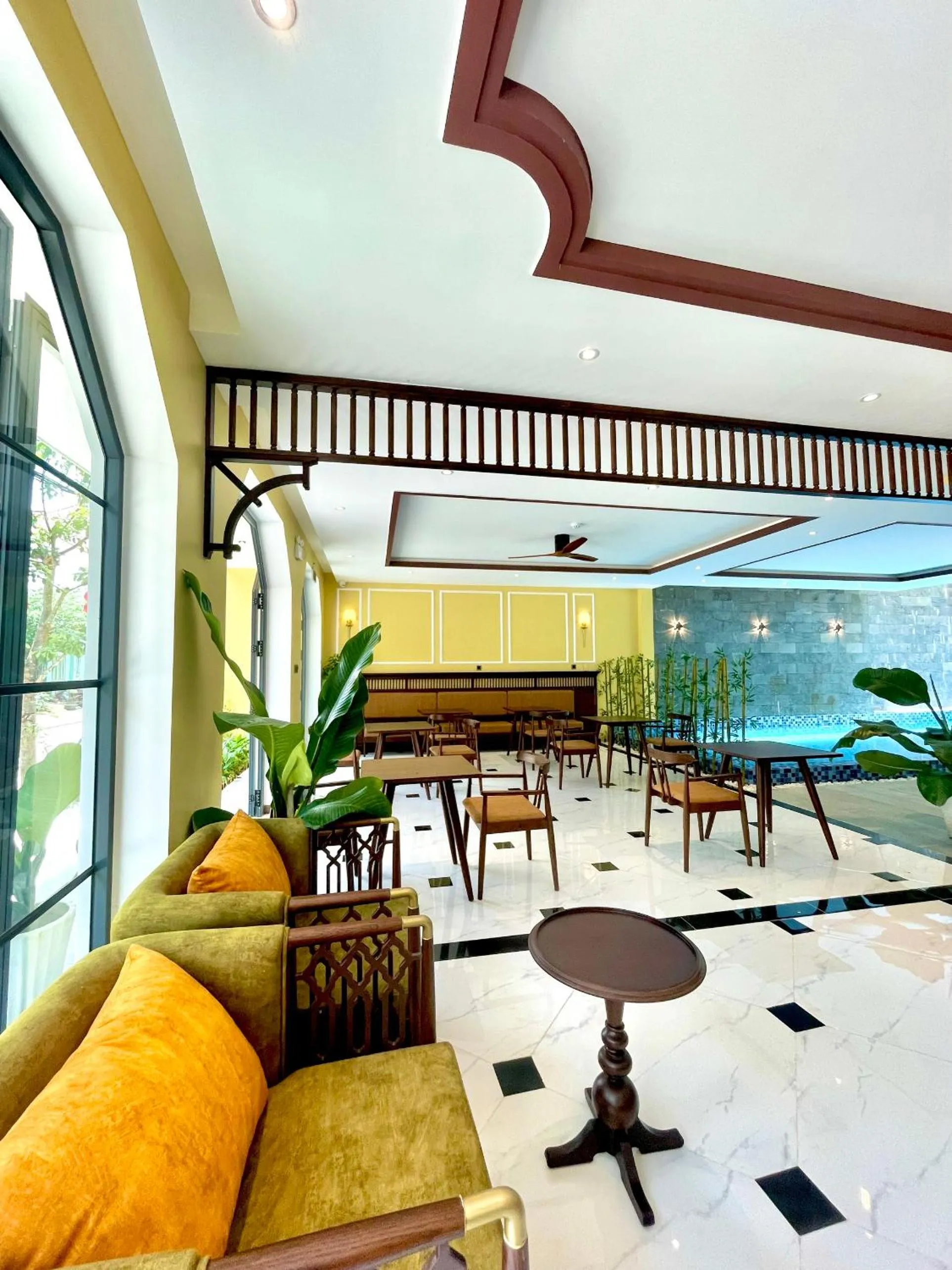 Restaurant/places to eat in Chillax Old Town Villa