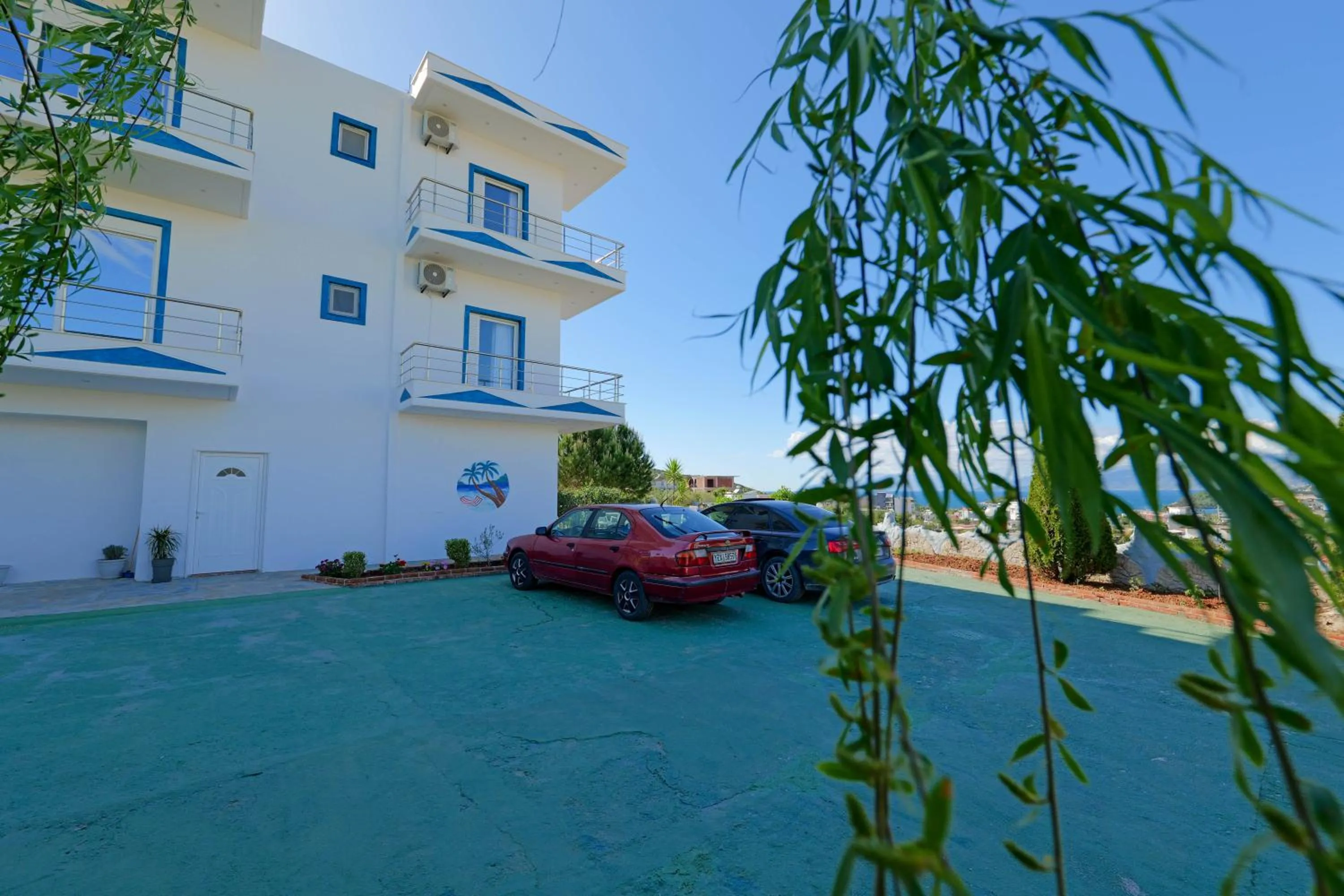 Property building in Vila Antica