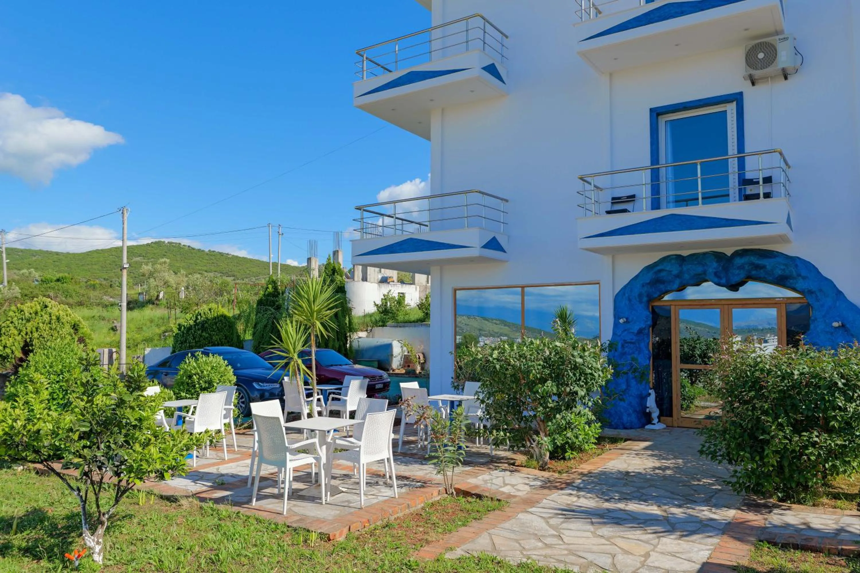 Property building in Vila Antica