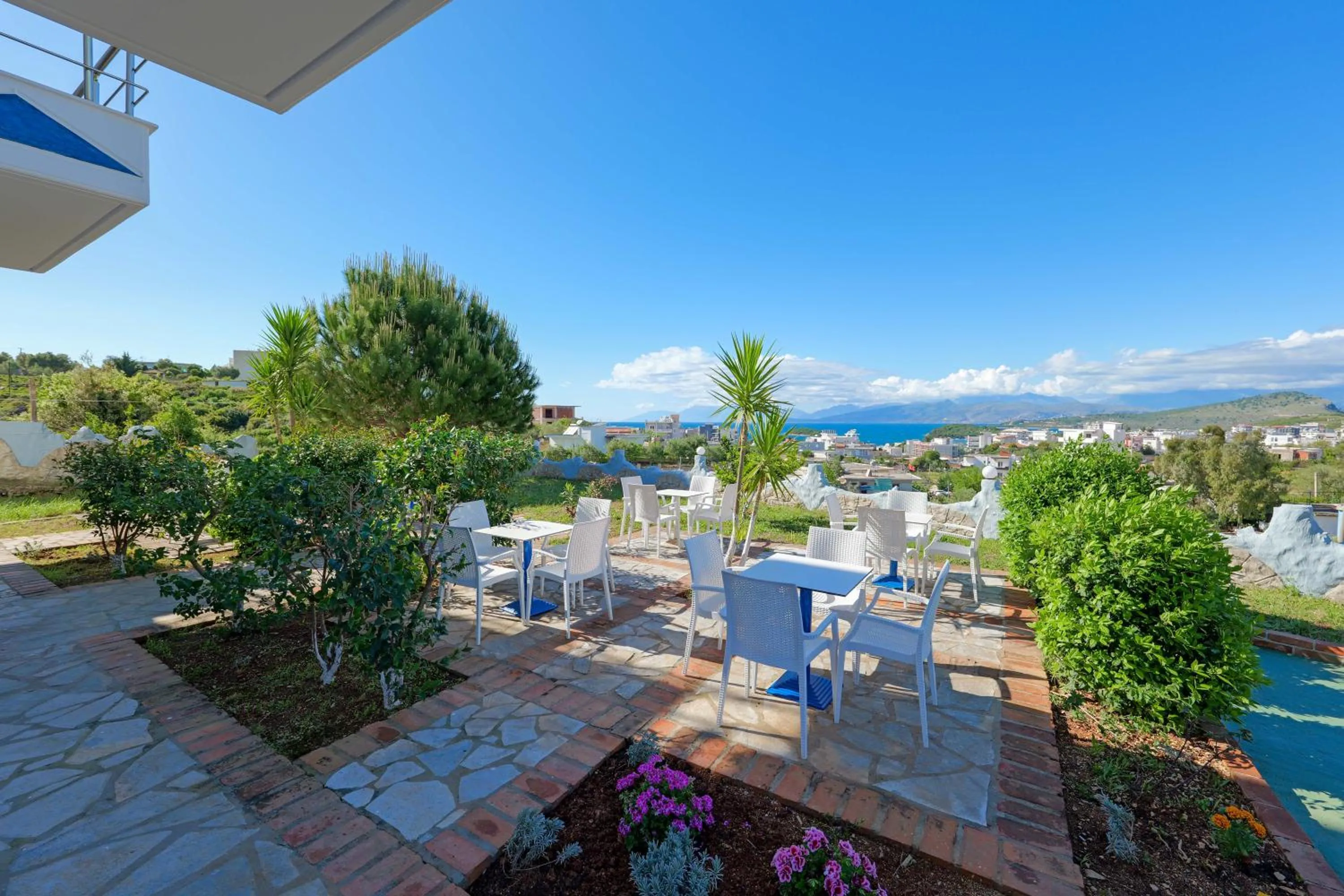 Property building in Vila Antica