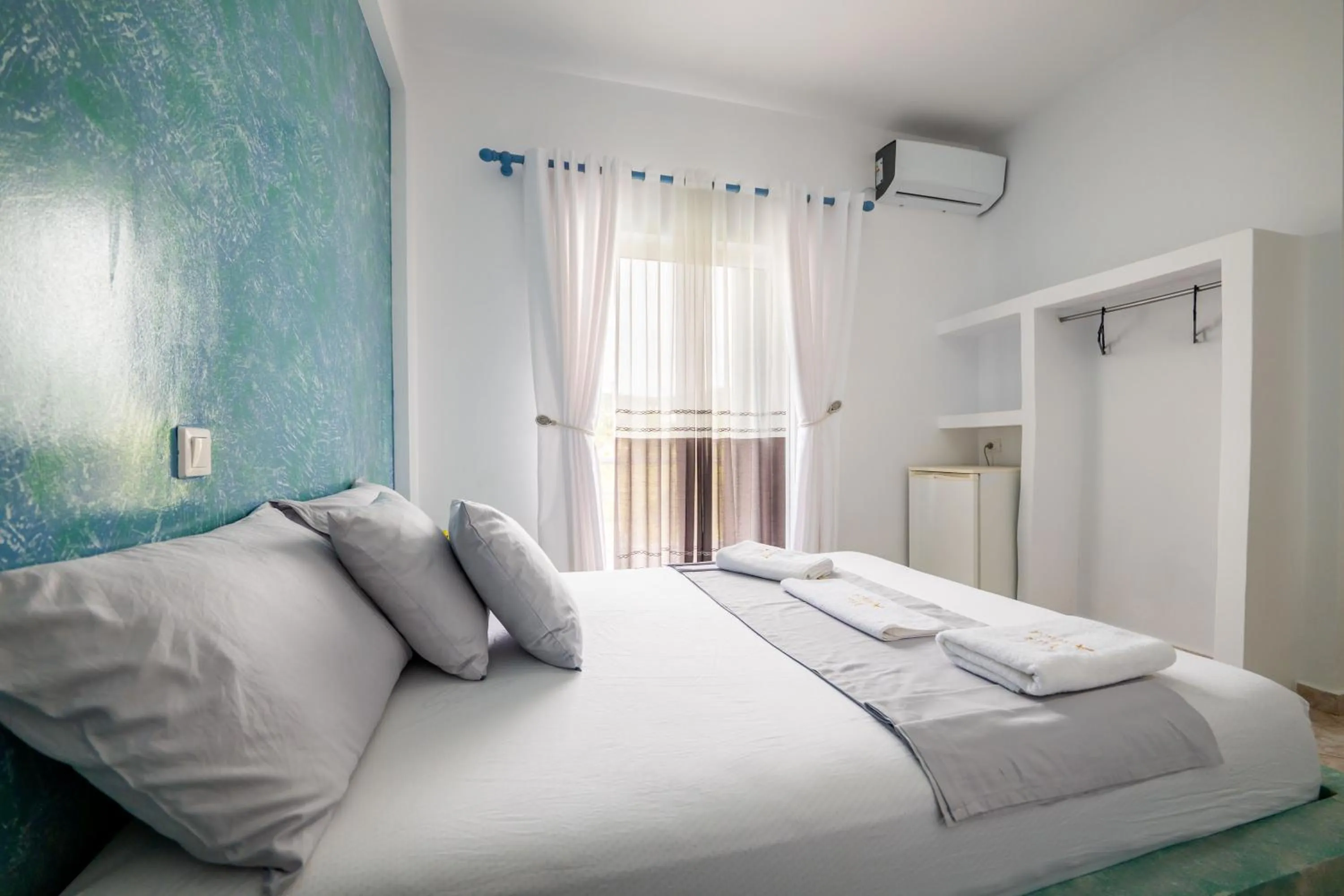 Photo of the whole room, Bed in Vila Antica