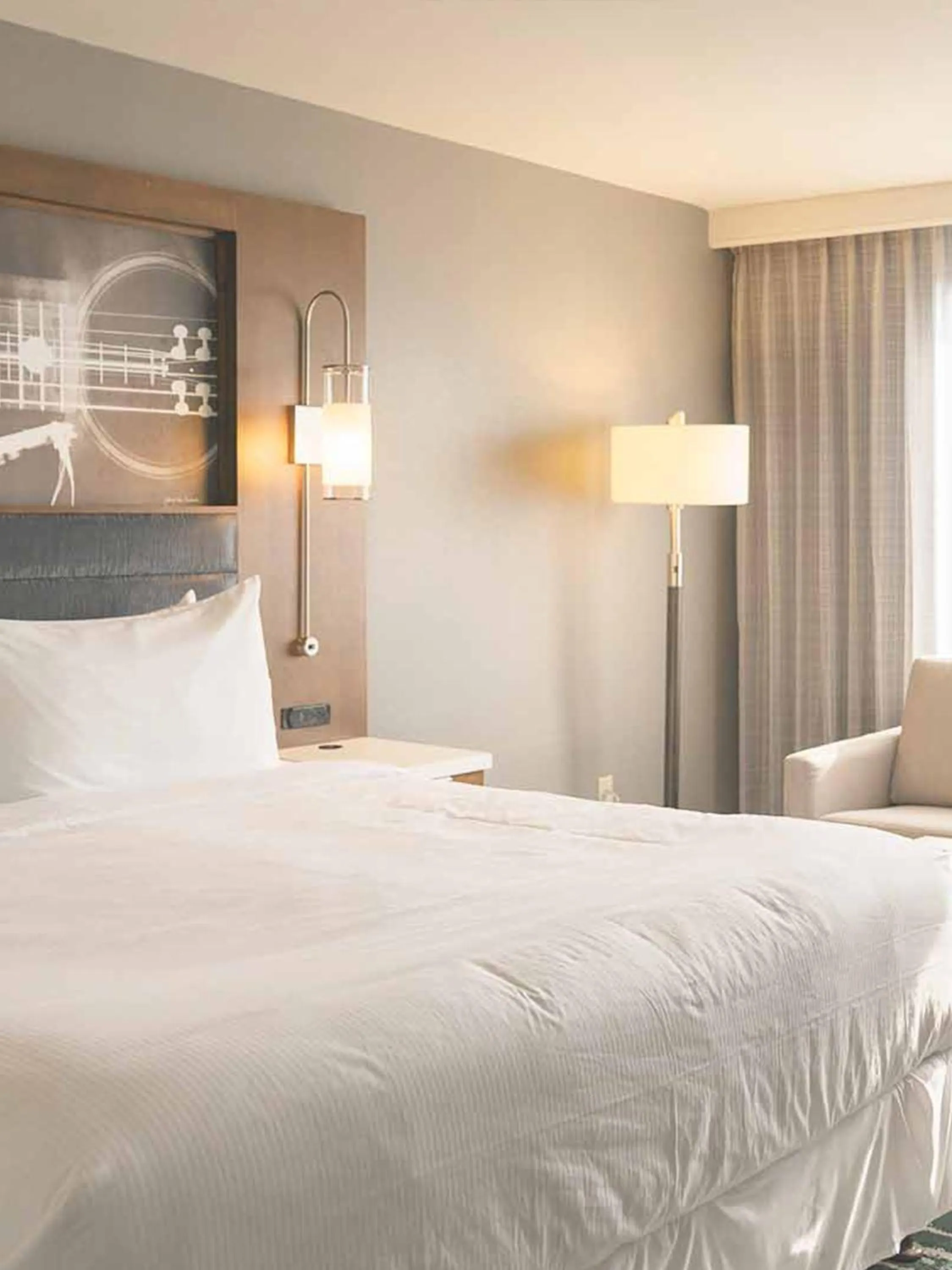 Bedroom, Bed in Memphis Vitality Hotel