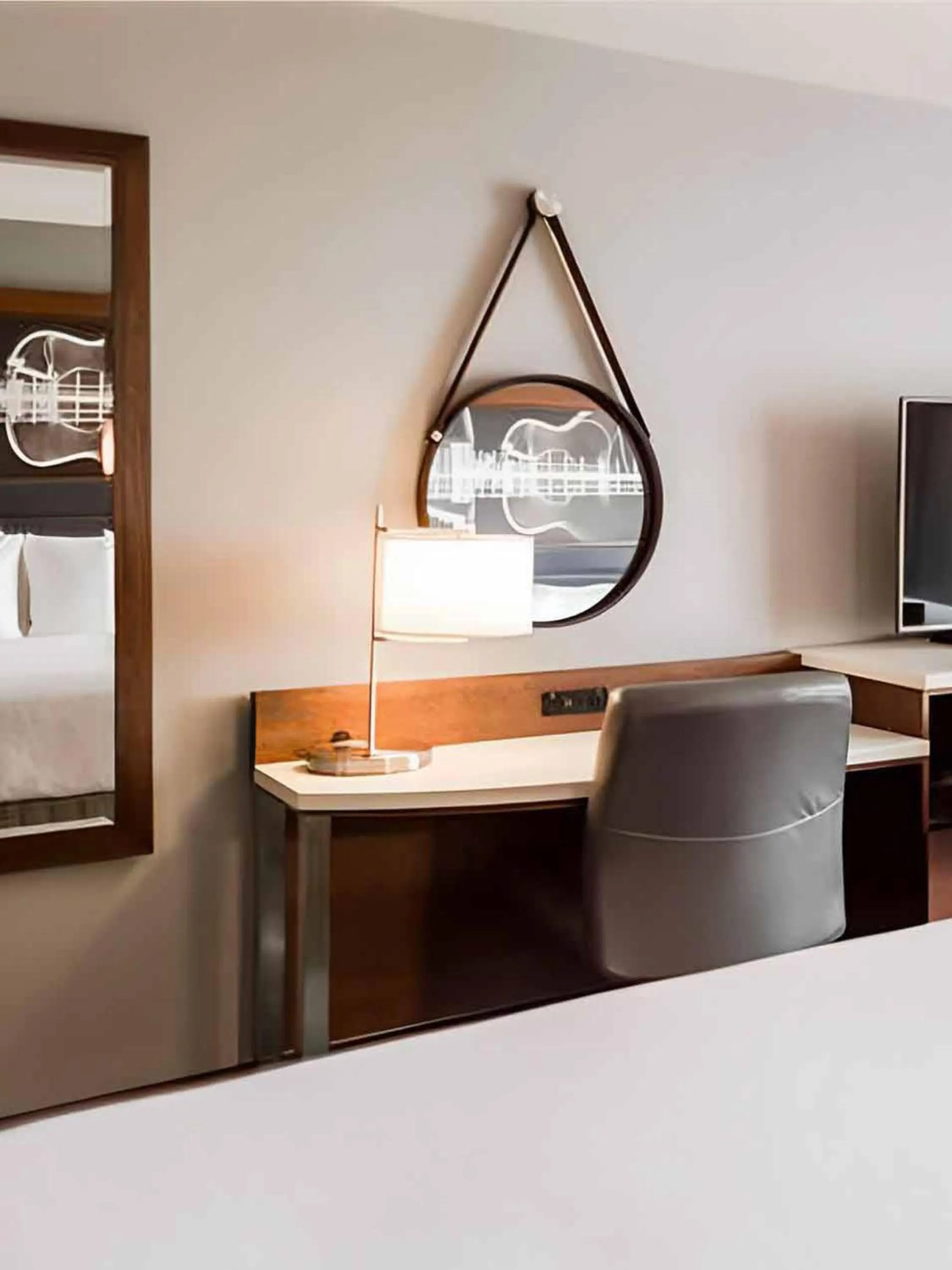 TV and multimedia, Bed in Memphis Vitality Hotel