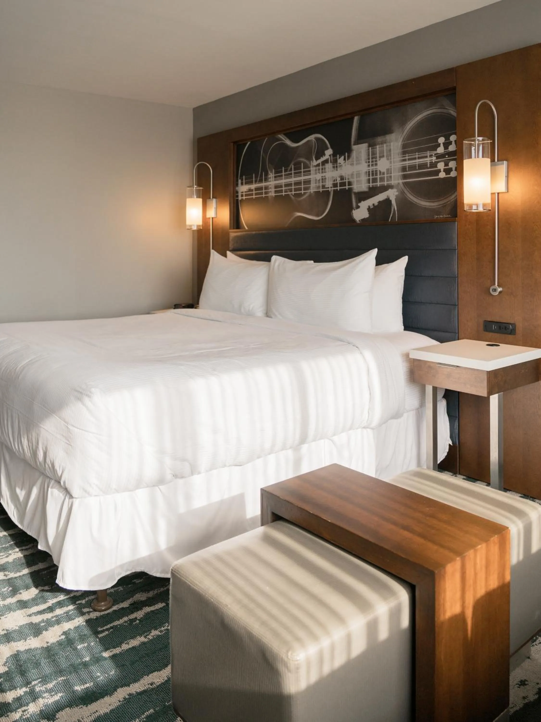 Bedroom, Bed in Memphis Vitality Hotel