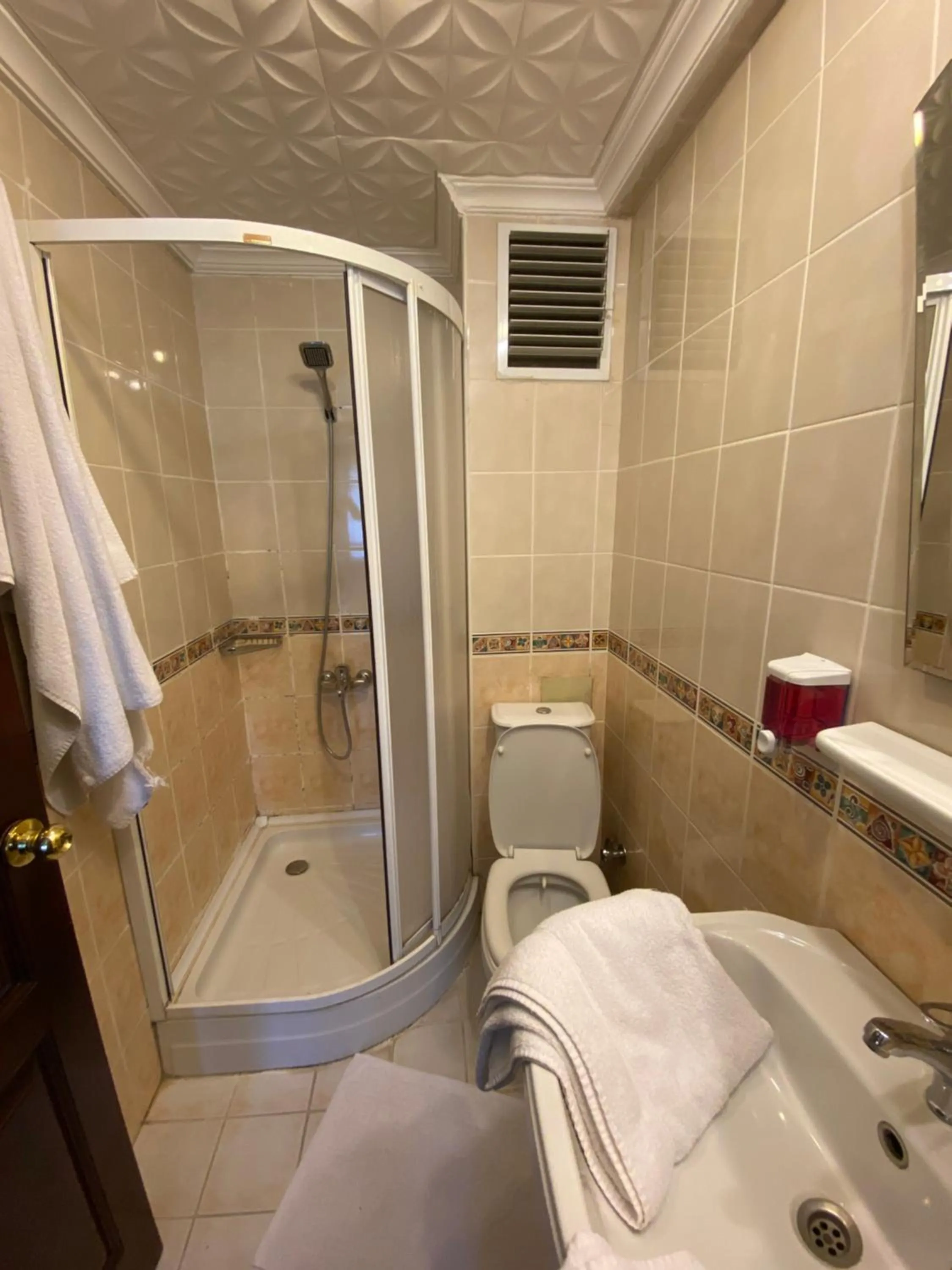 Bathroom in MEHMET BEY HOTEL