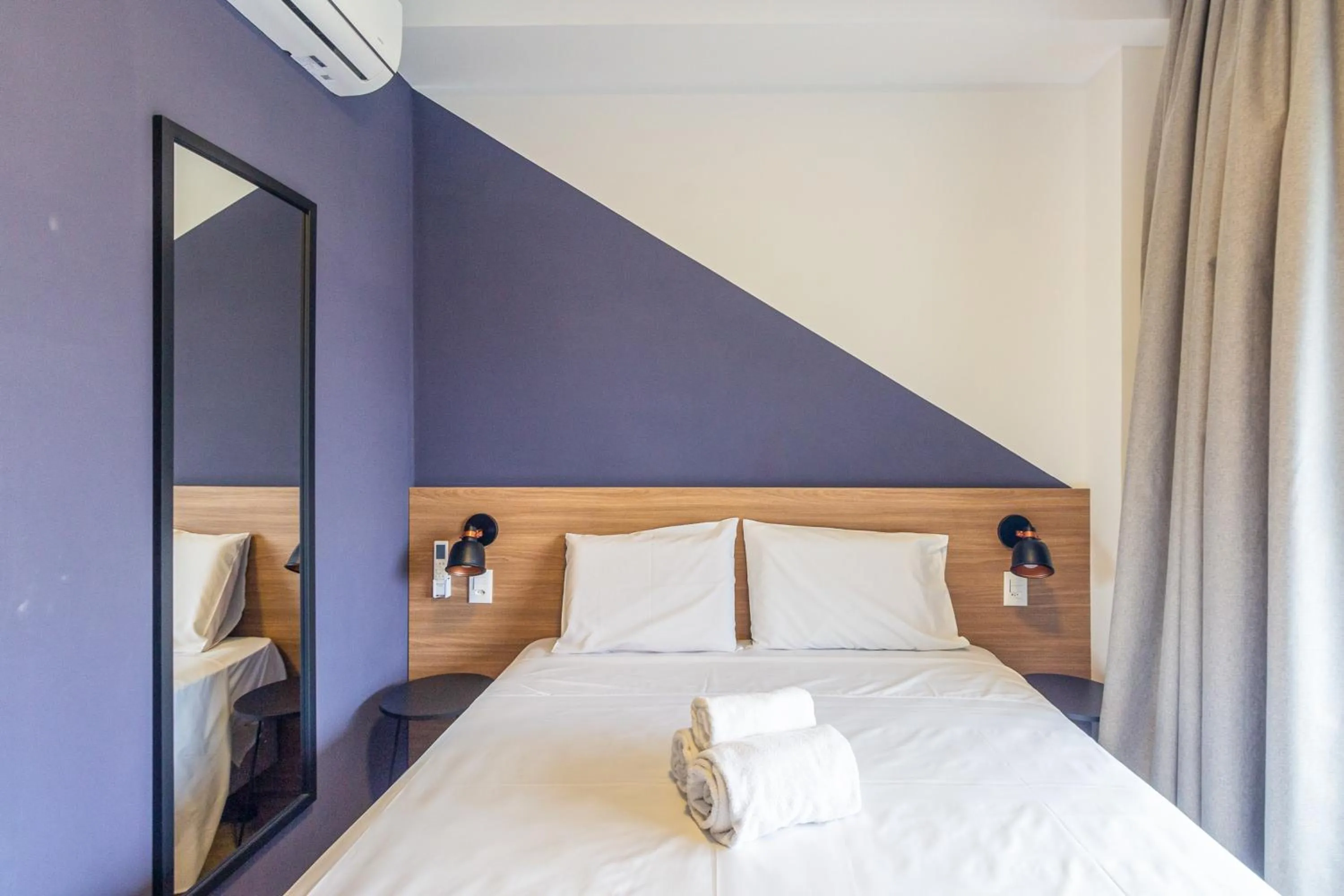 Bedroom, Bed in 360 SP Code