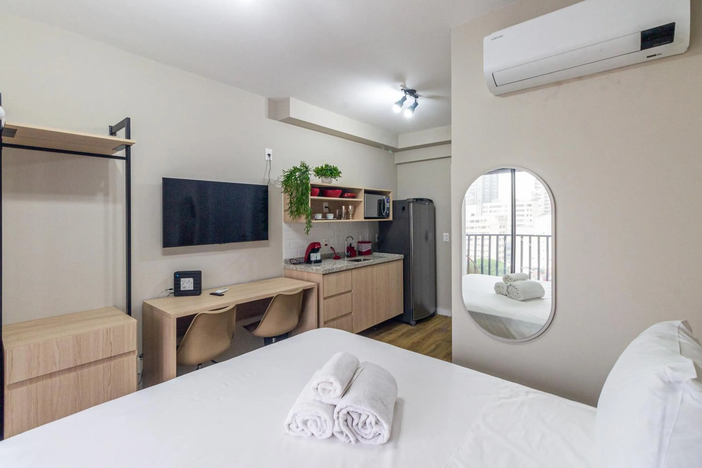 Bedroom, Bed in 360 SP Code