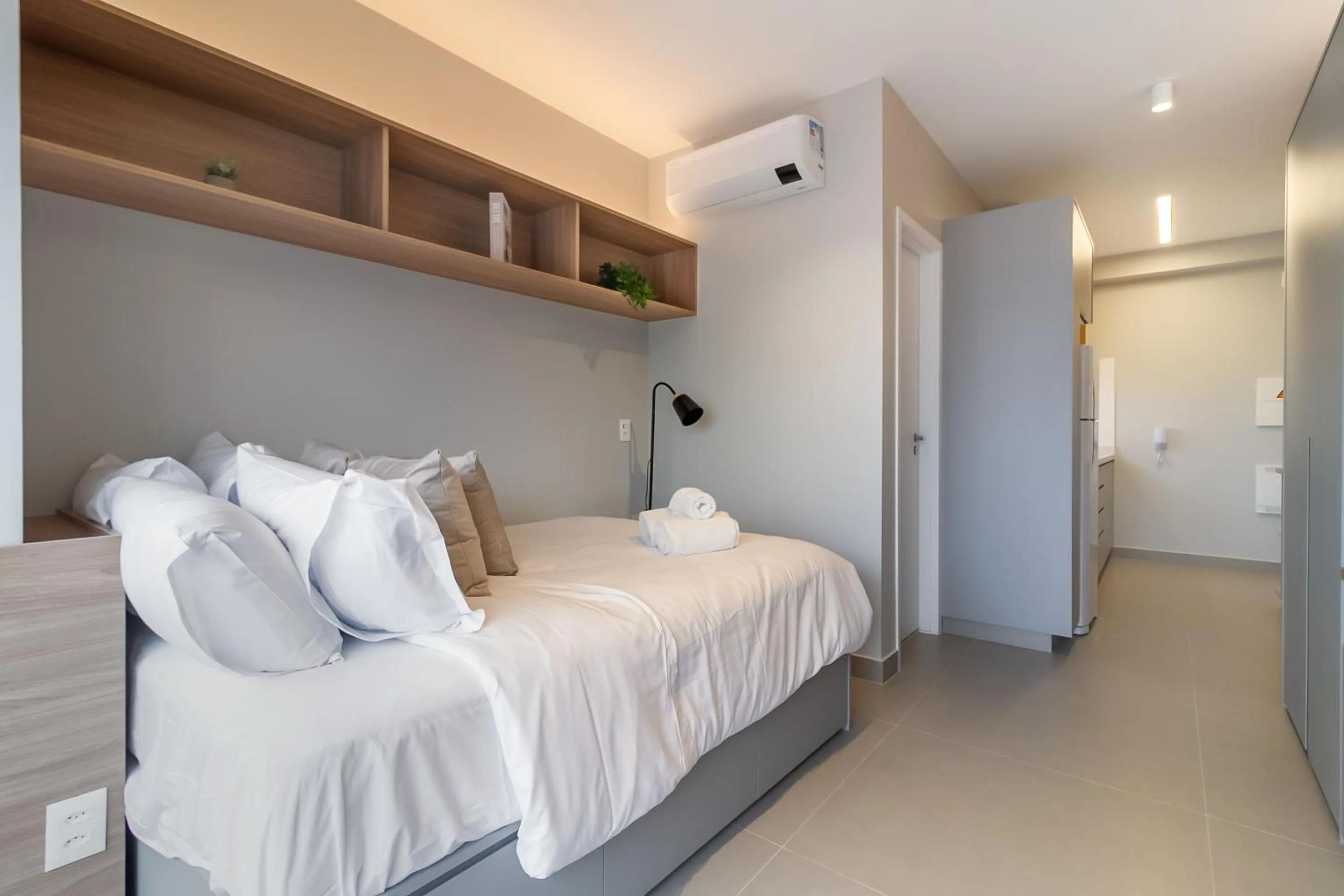 Photo of the whole room, Bed in 360 SP Code