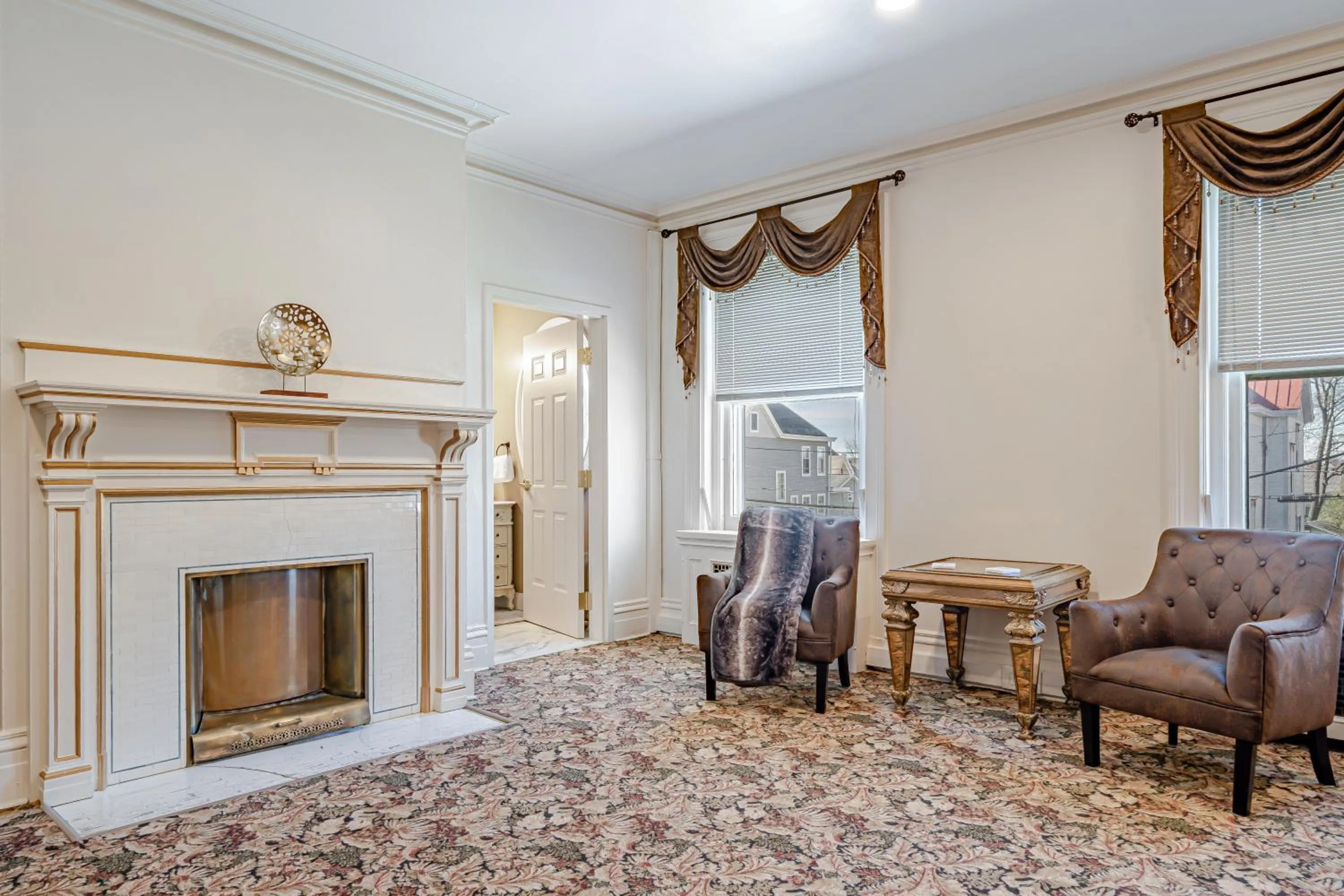Seating area in The Grandeur Estate