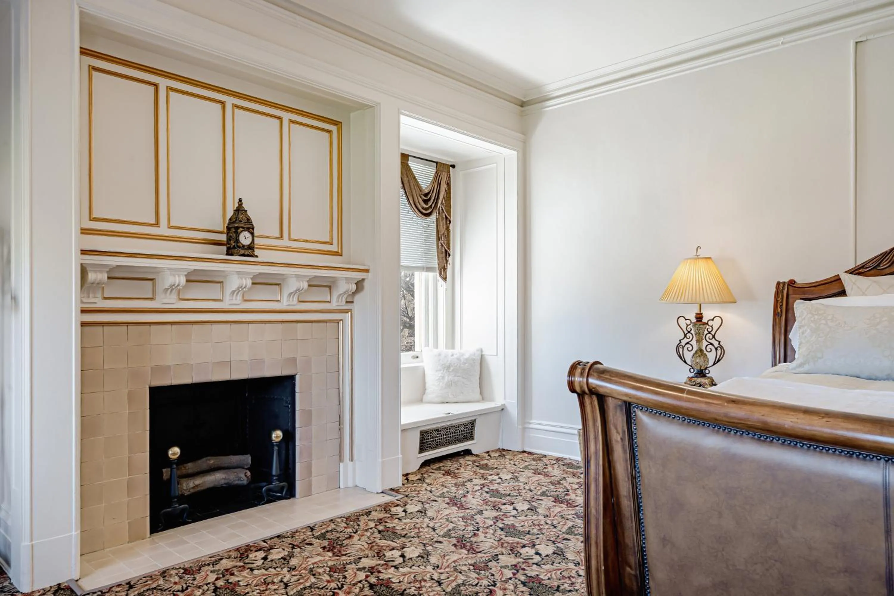 Bedroom, Bed in The Grandeur Estate