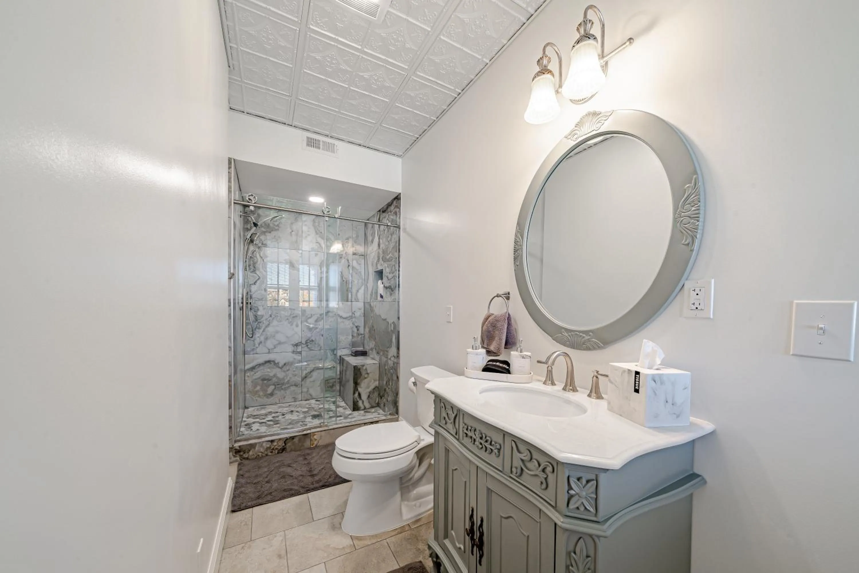 Bathroom in The Grandeur Estate