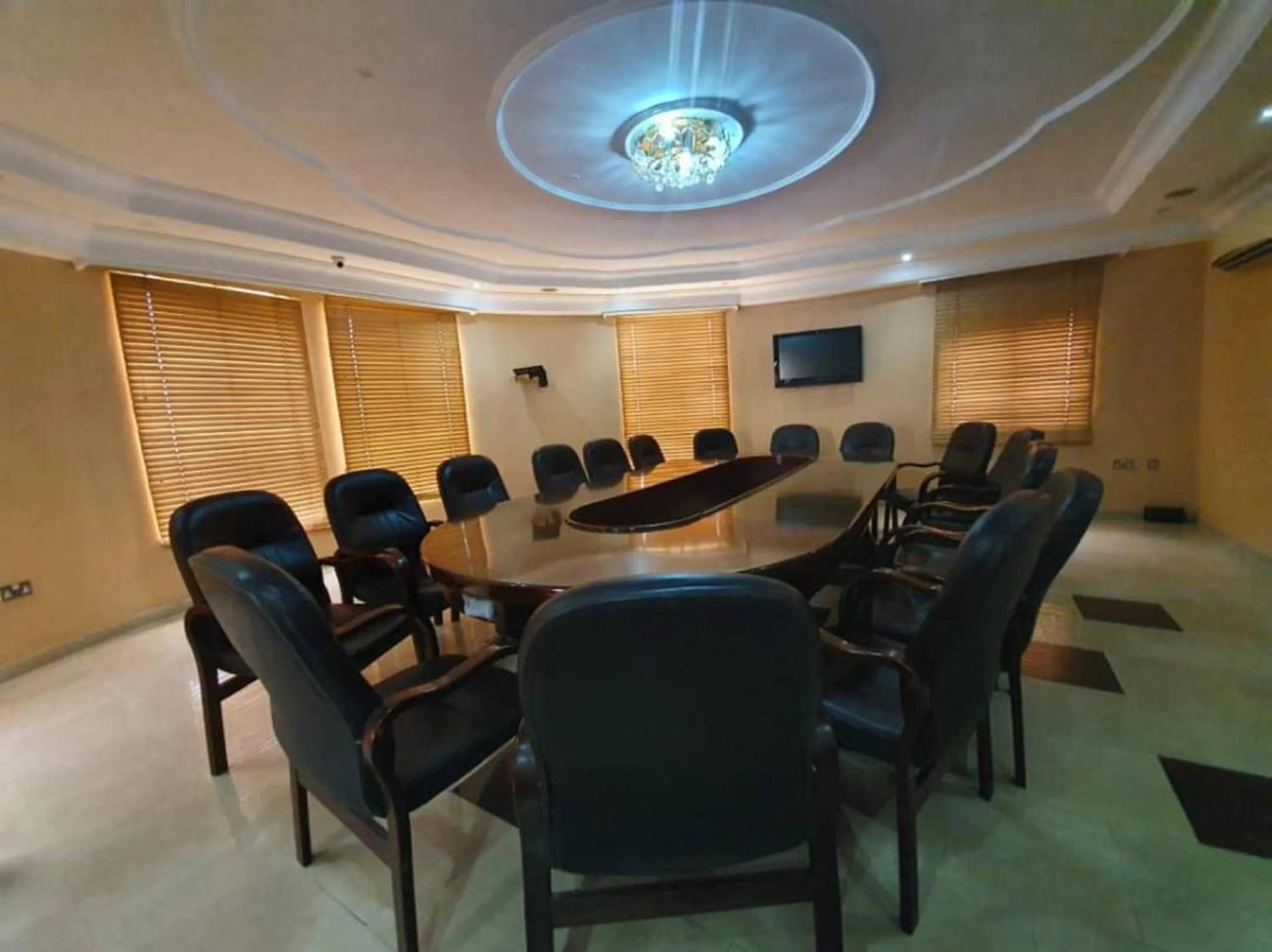 Meeting/conference room in 4th Apartment and Suites
