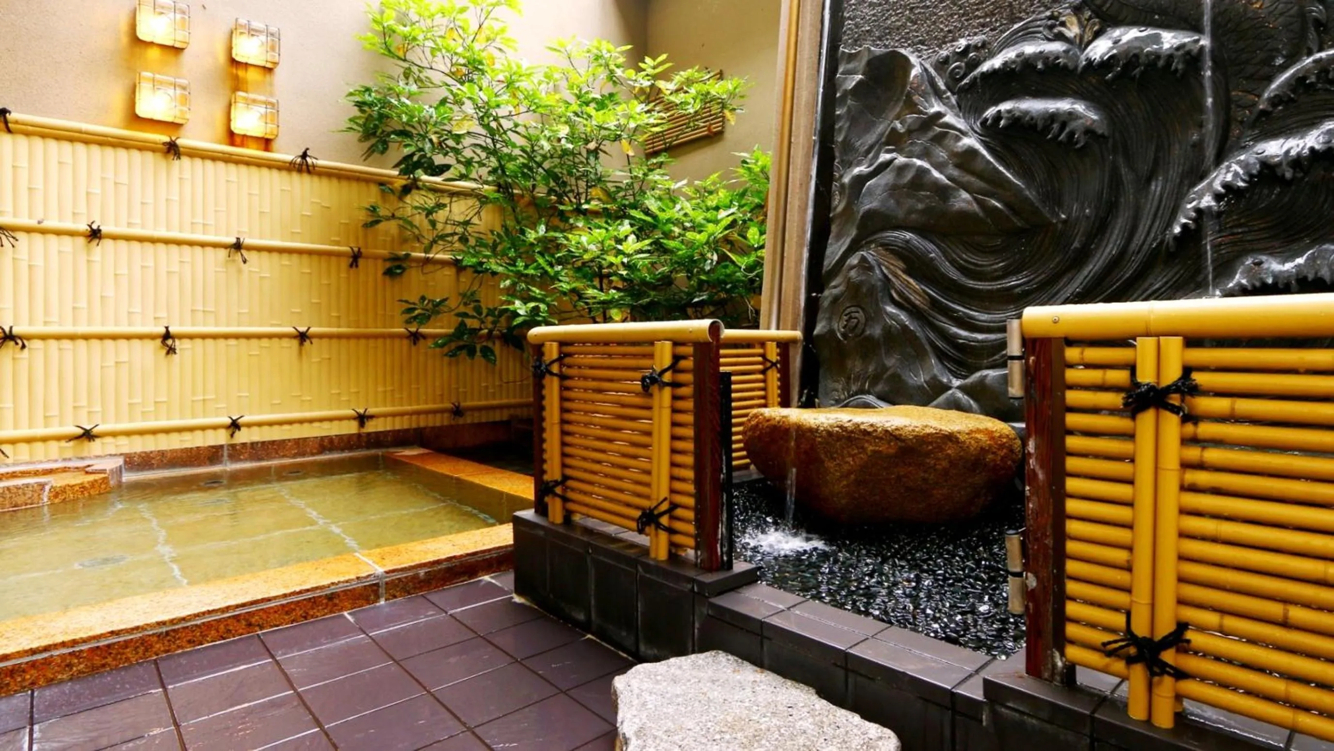 Hot Spring Bath in Oyado Yamashita