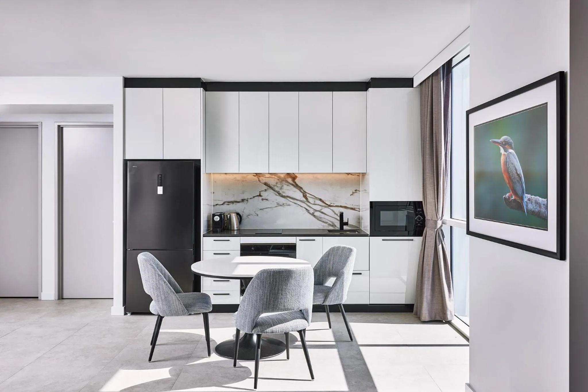 Kitchen or kitchenette in Meriton Suites Liverpool