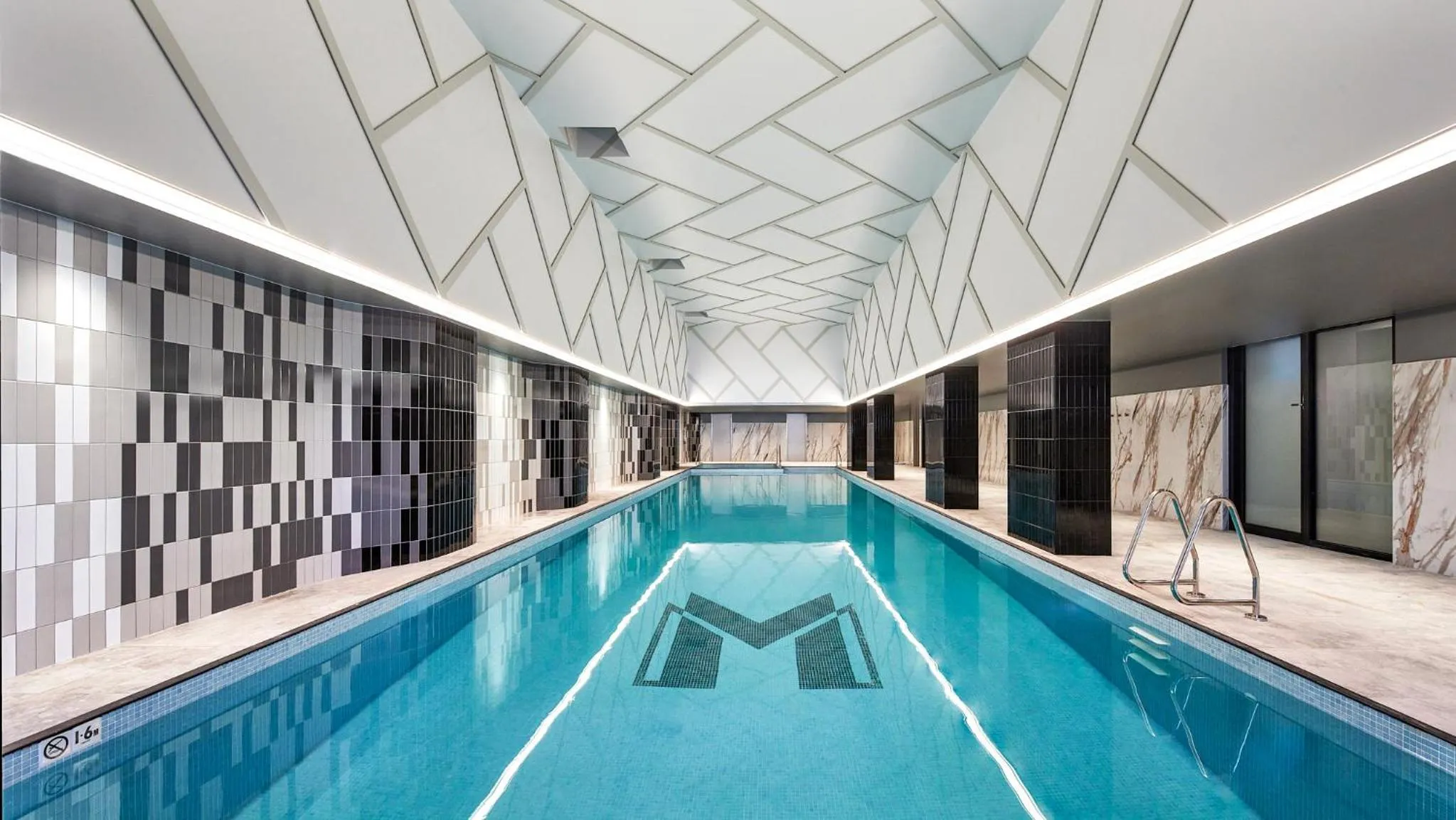 Swimming pool in Meriton Suites Liverpool