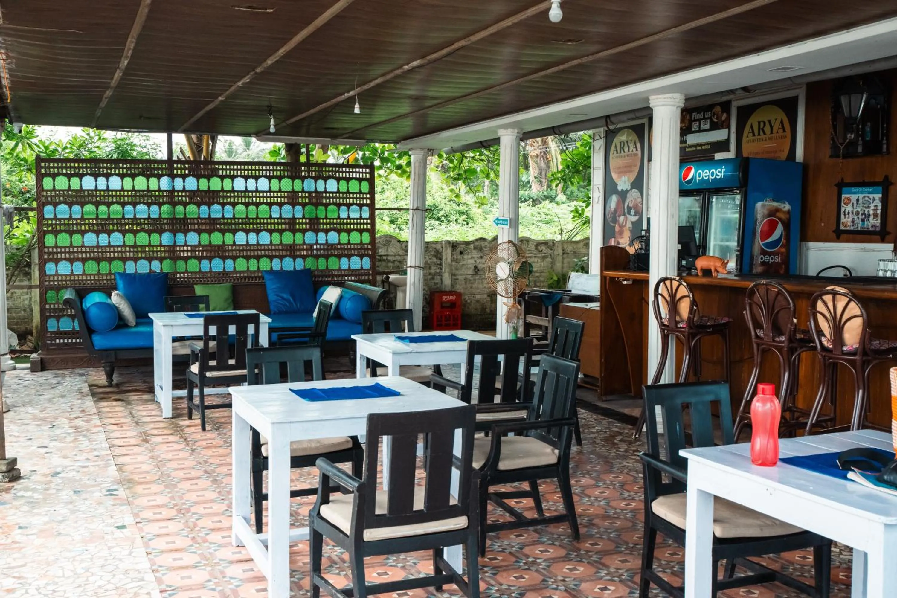 Restaurant/places to eat in Nasya Beachside Cottages