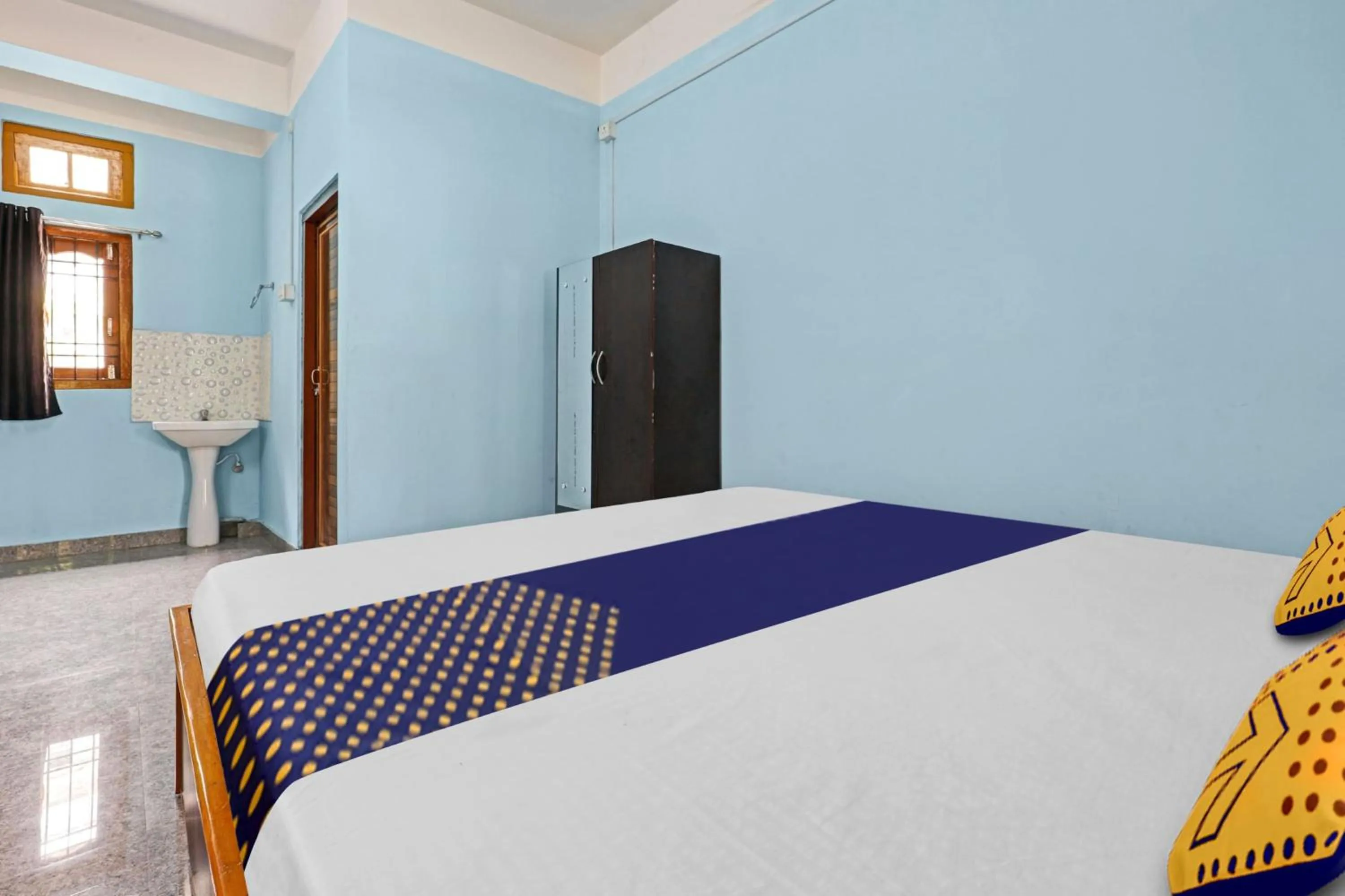 Bedroom, Bed in Hotel O Garam Masala Residency