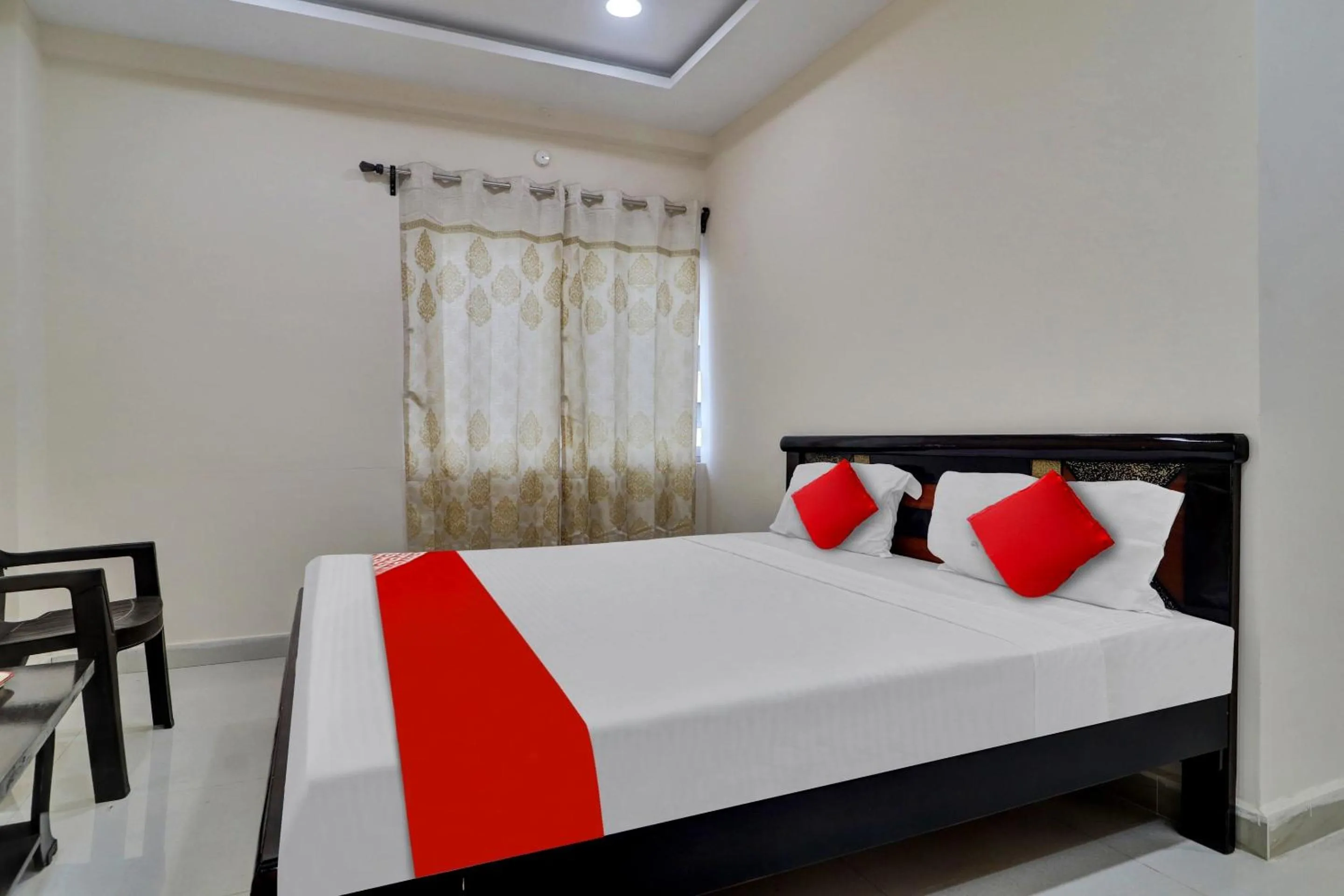 Bedroom, Bed in Hotel O Shri Ganesh Residency