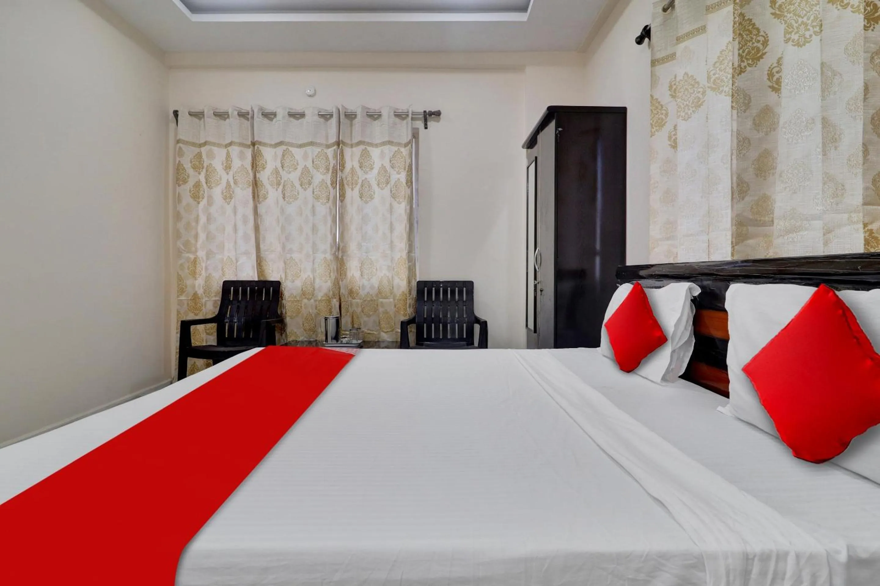 Bedroom, Bed in Hotel O Shri Ganesh Residency