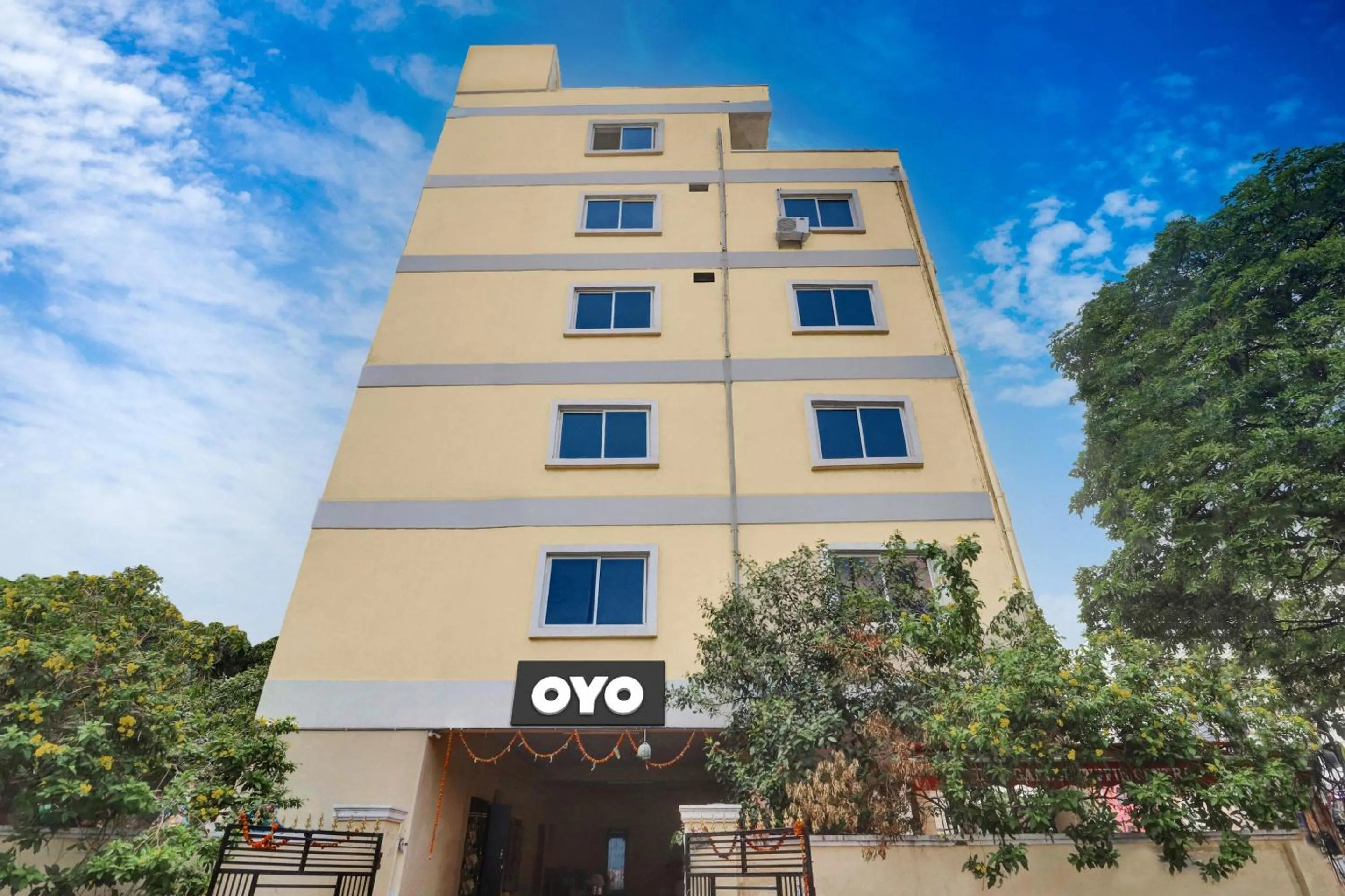 Facade/entrance in Hotel O Shri Ganesh Residency