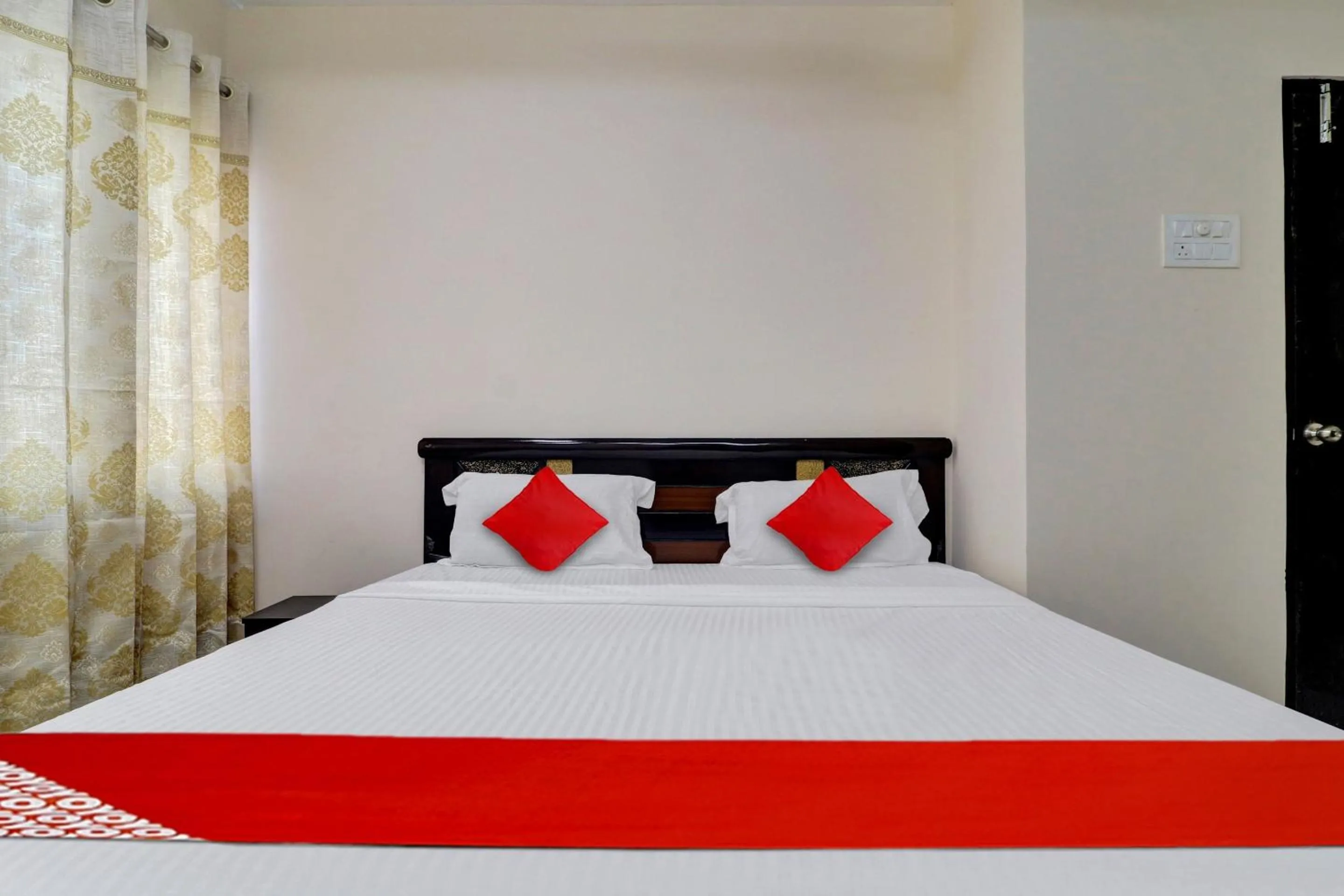 Bedroom, Bed in Hotel O Shri Ganesh Residency