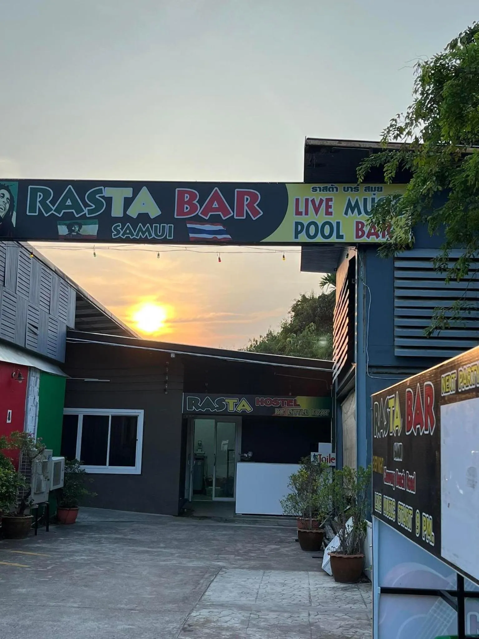 Day in Rasta Hostel By Little Boat