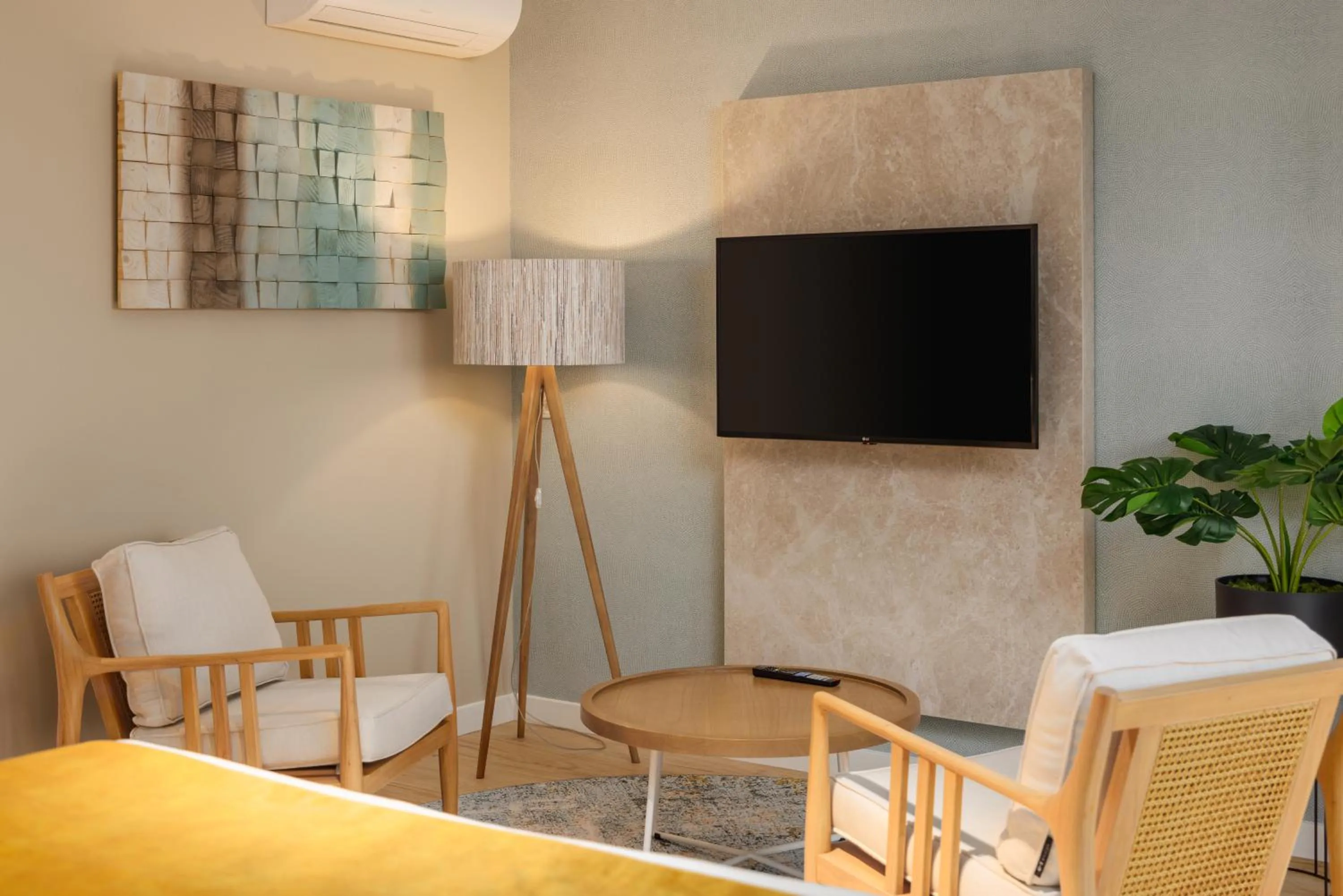 Beachhotel Cape Helius