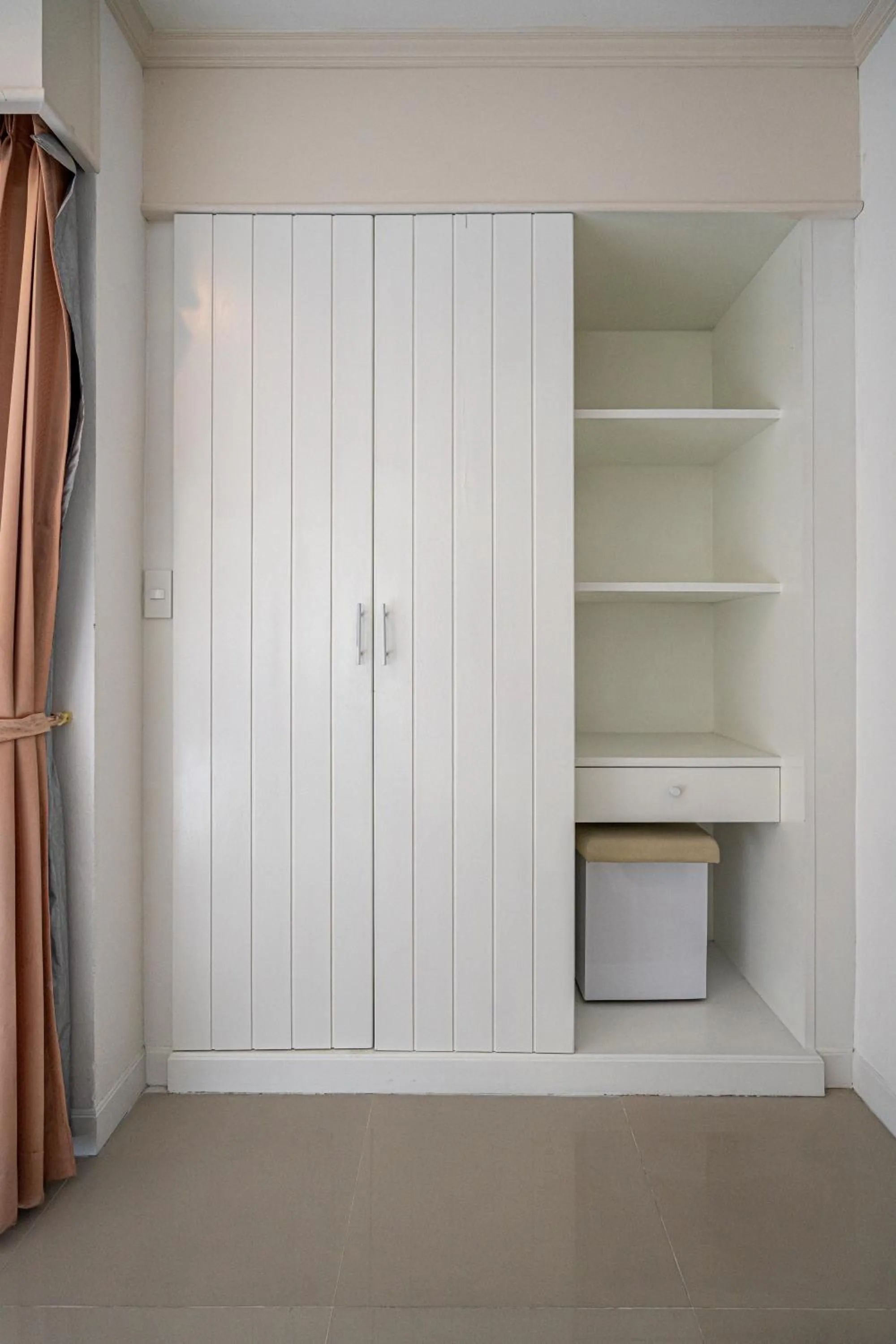 wardrobe in Santi White House Patong