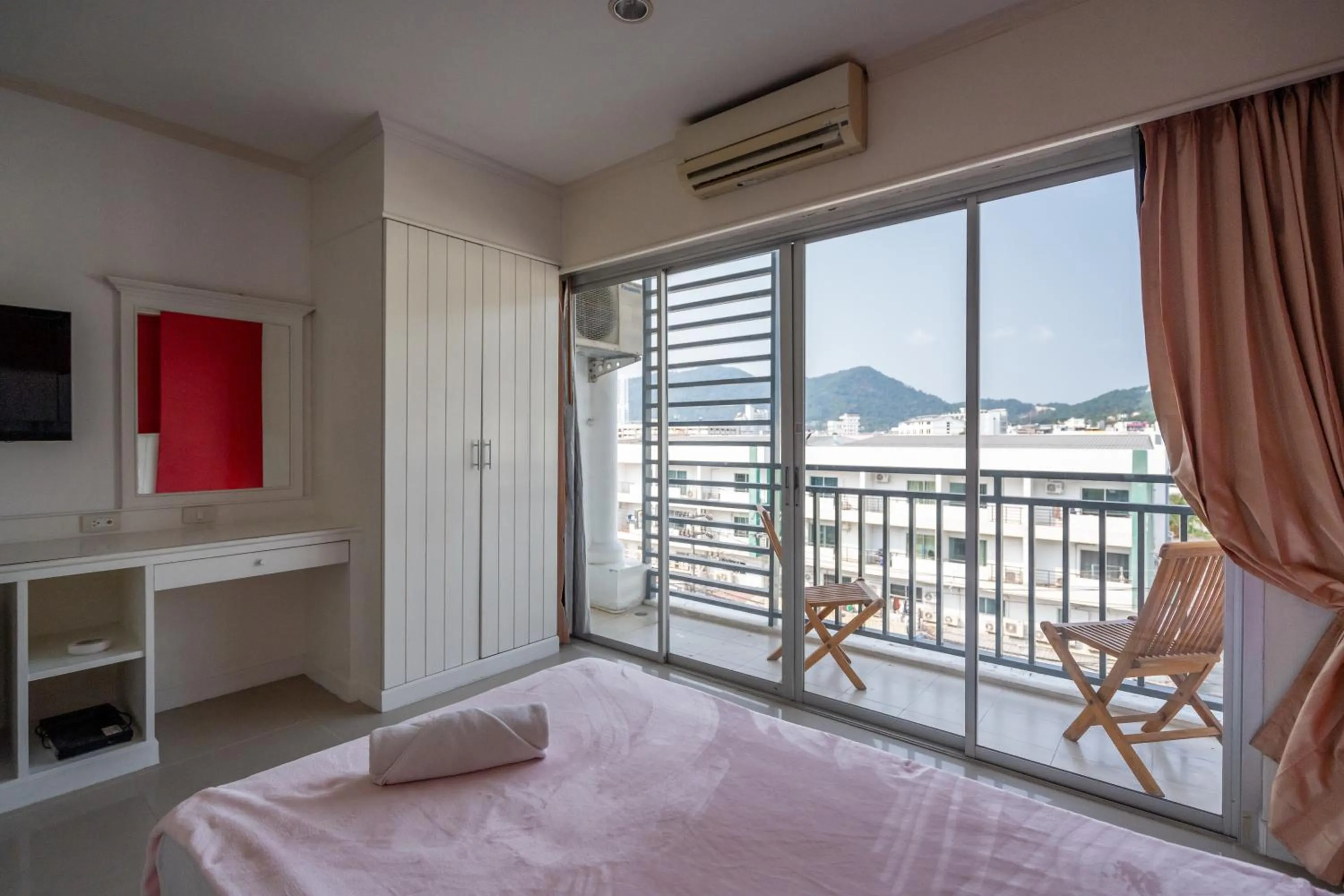 Mountain view in Santi White House Patong