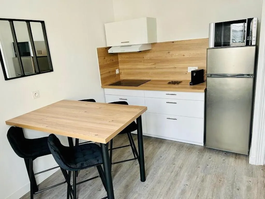 Kitchen or kitchenette in Au coeur de ville
