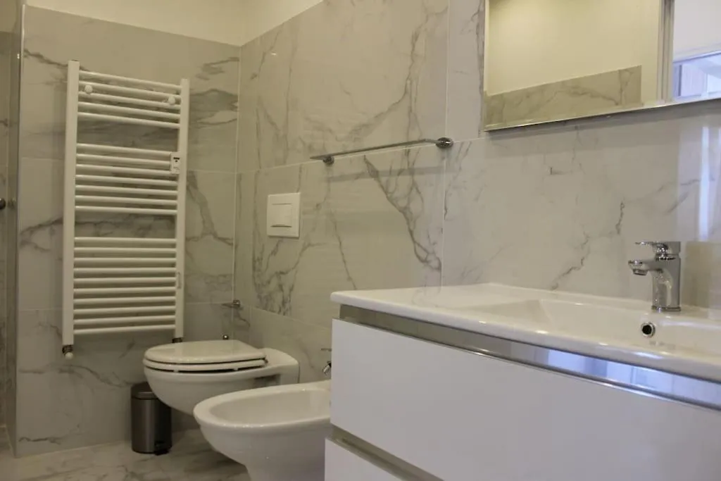 Art Apartment stazione A