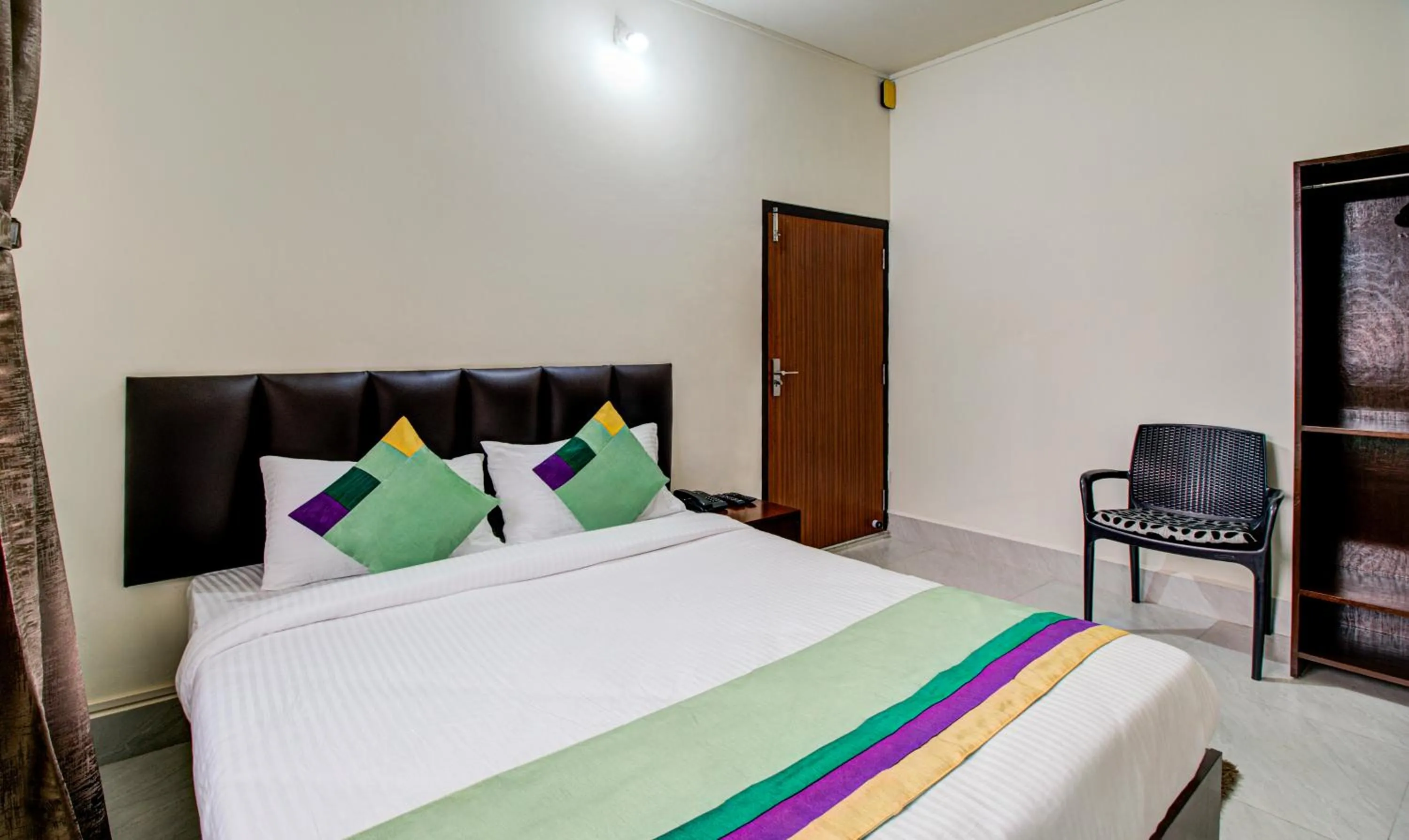 Bed in Treebo Staying Center