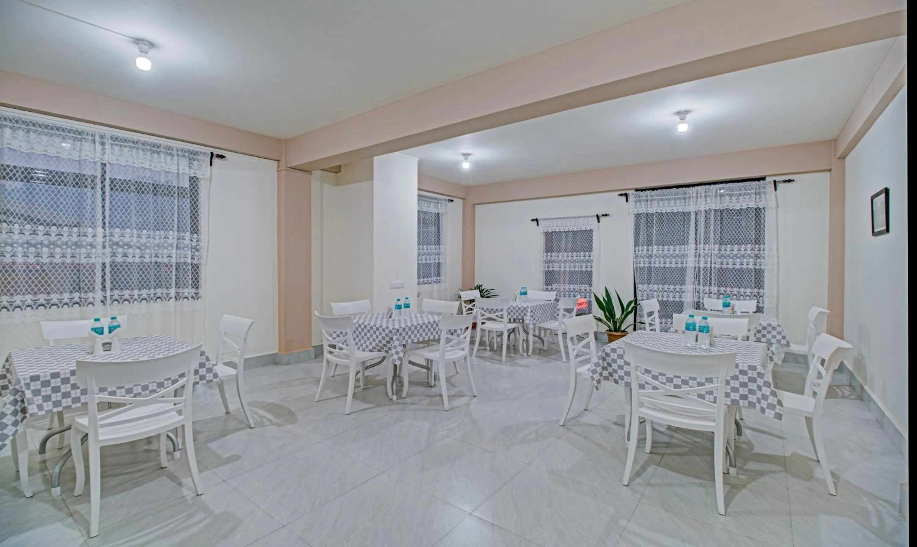 Dining area in Treebo Staying Center