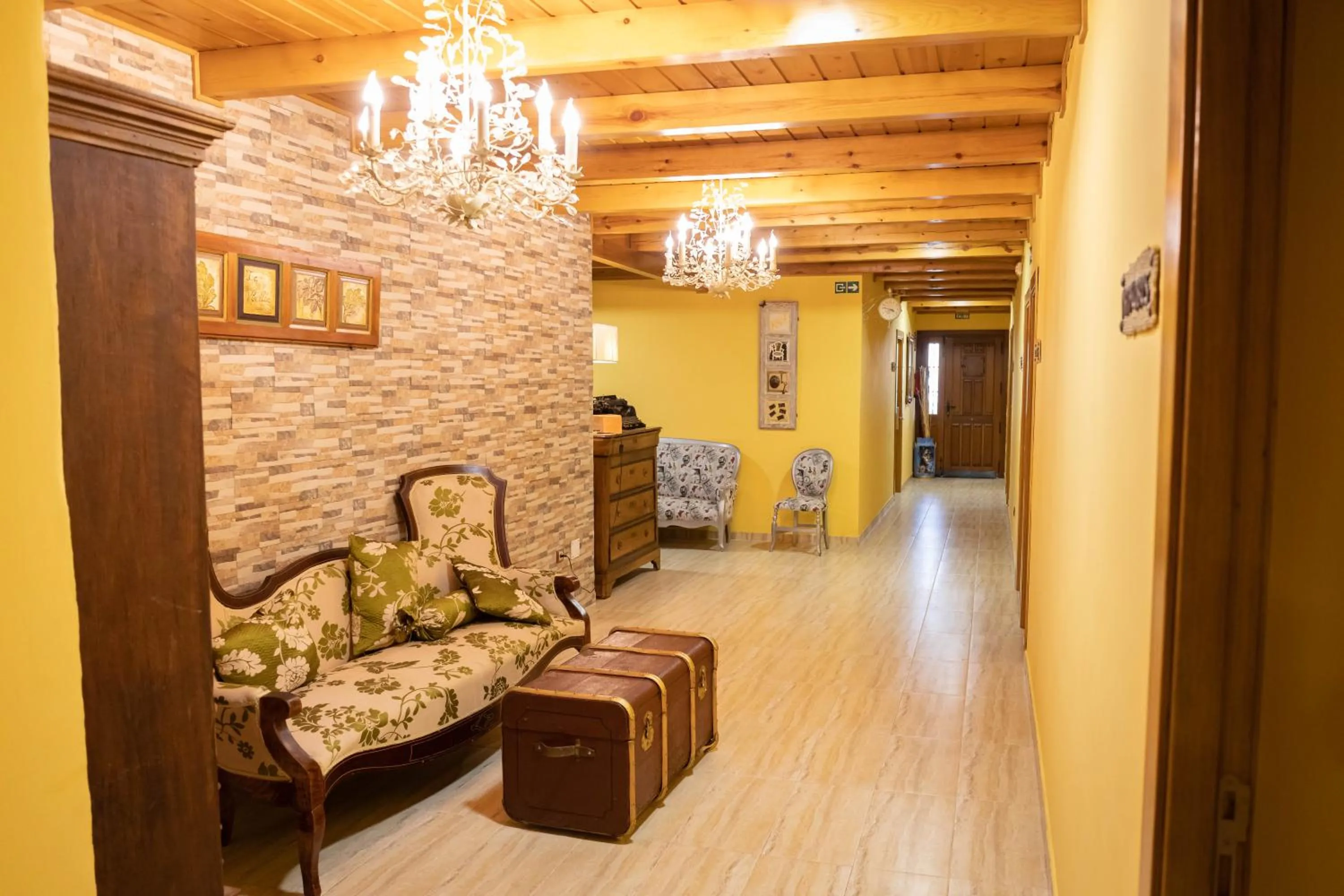 Lobby or reception in Hotel Un lugar en la Vecilla