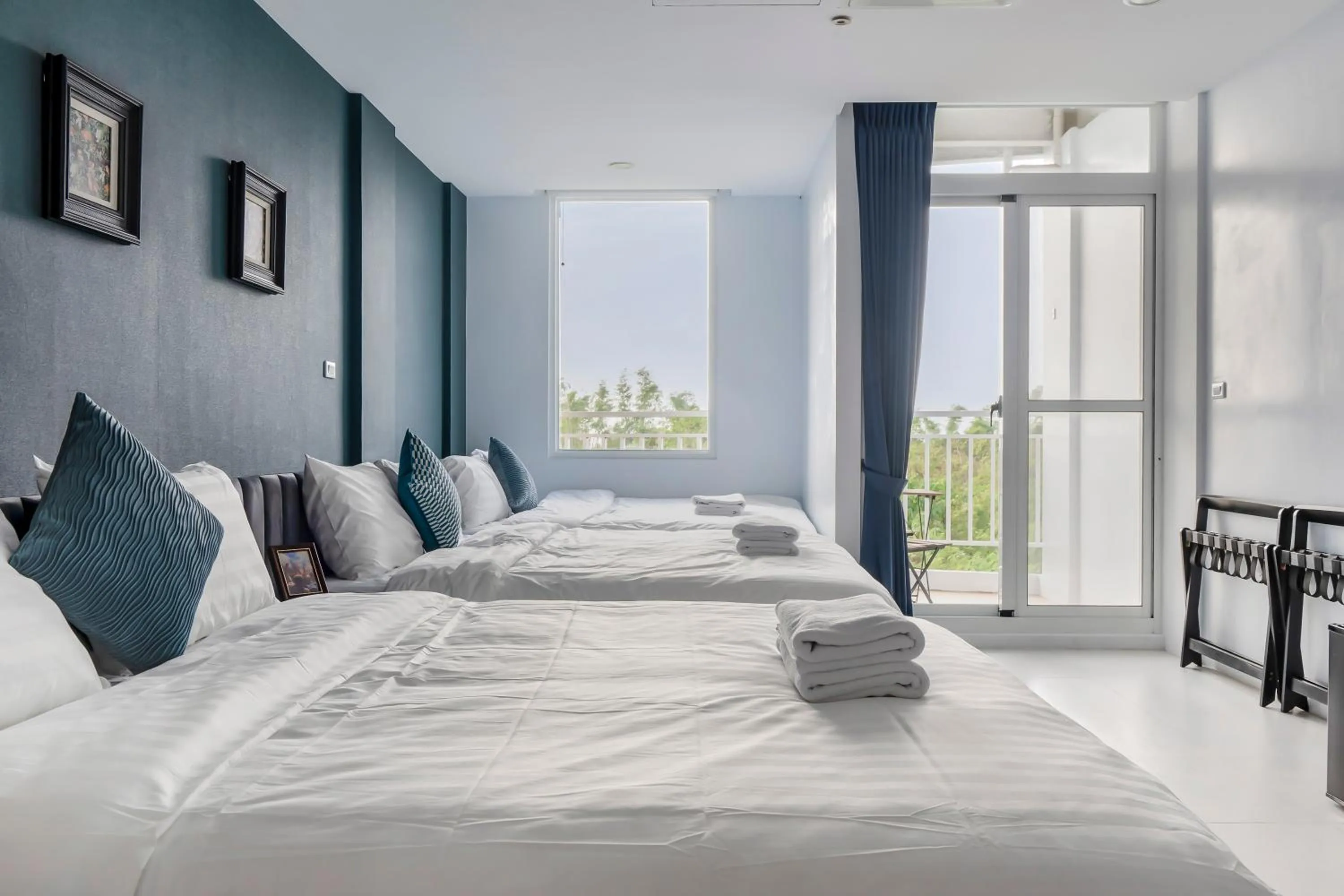 Photo of the whole room, Bed in Sunset Mu Style Inn