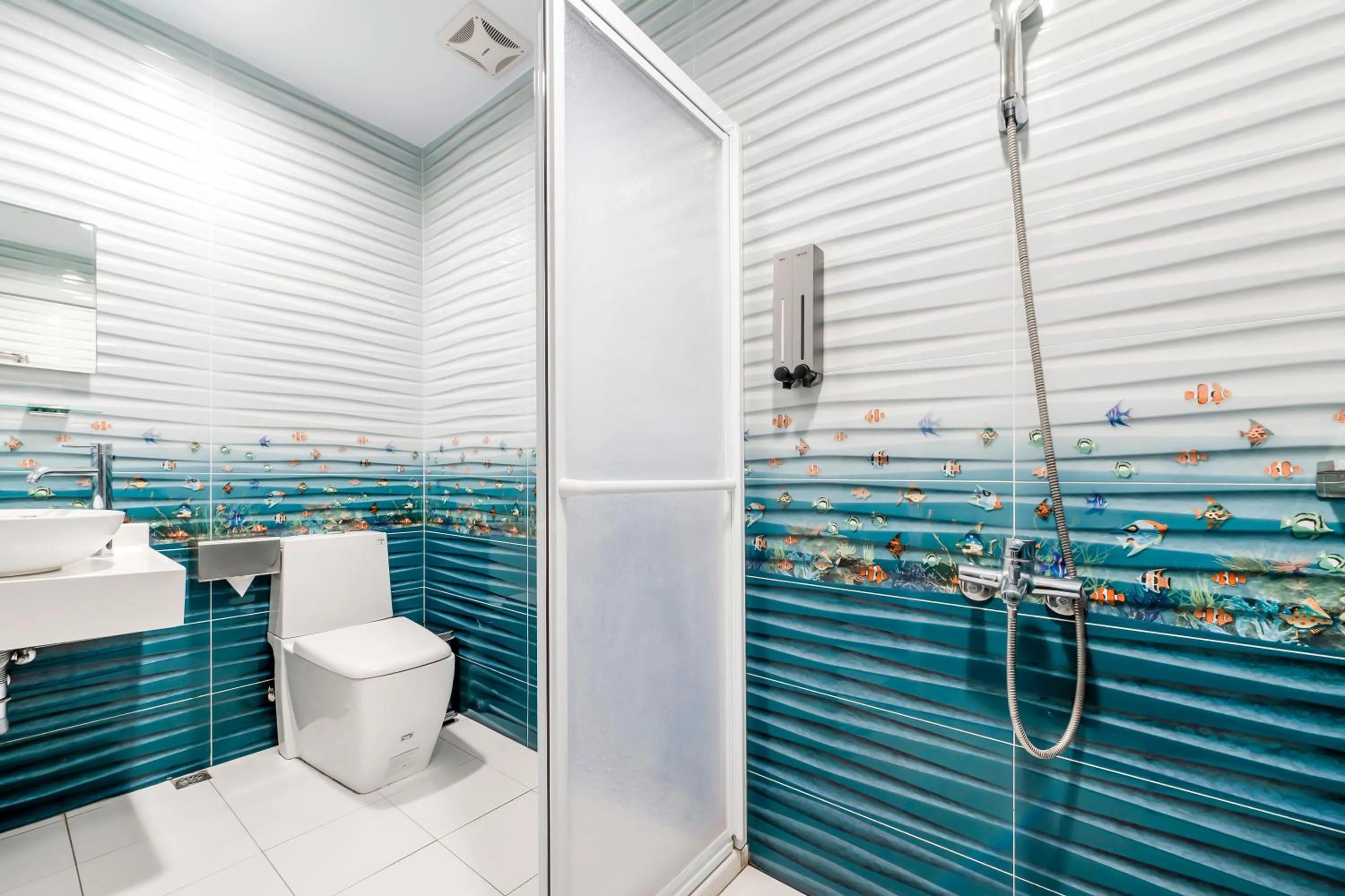 Bathroom in Sunset Mu Style Inn