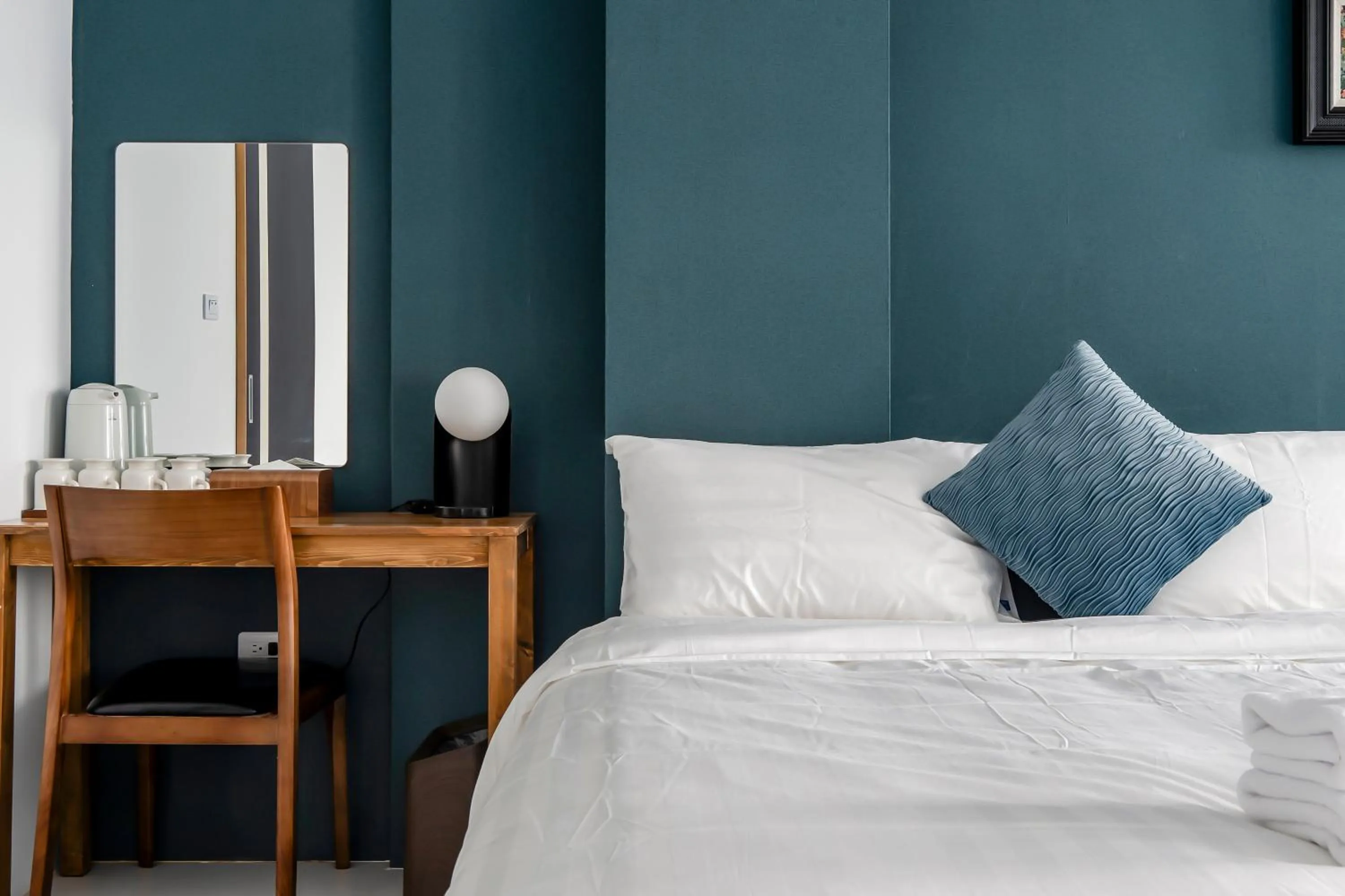 Photo of the whole room, Bed in Sunset Mu Style Inn