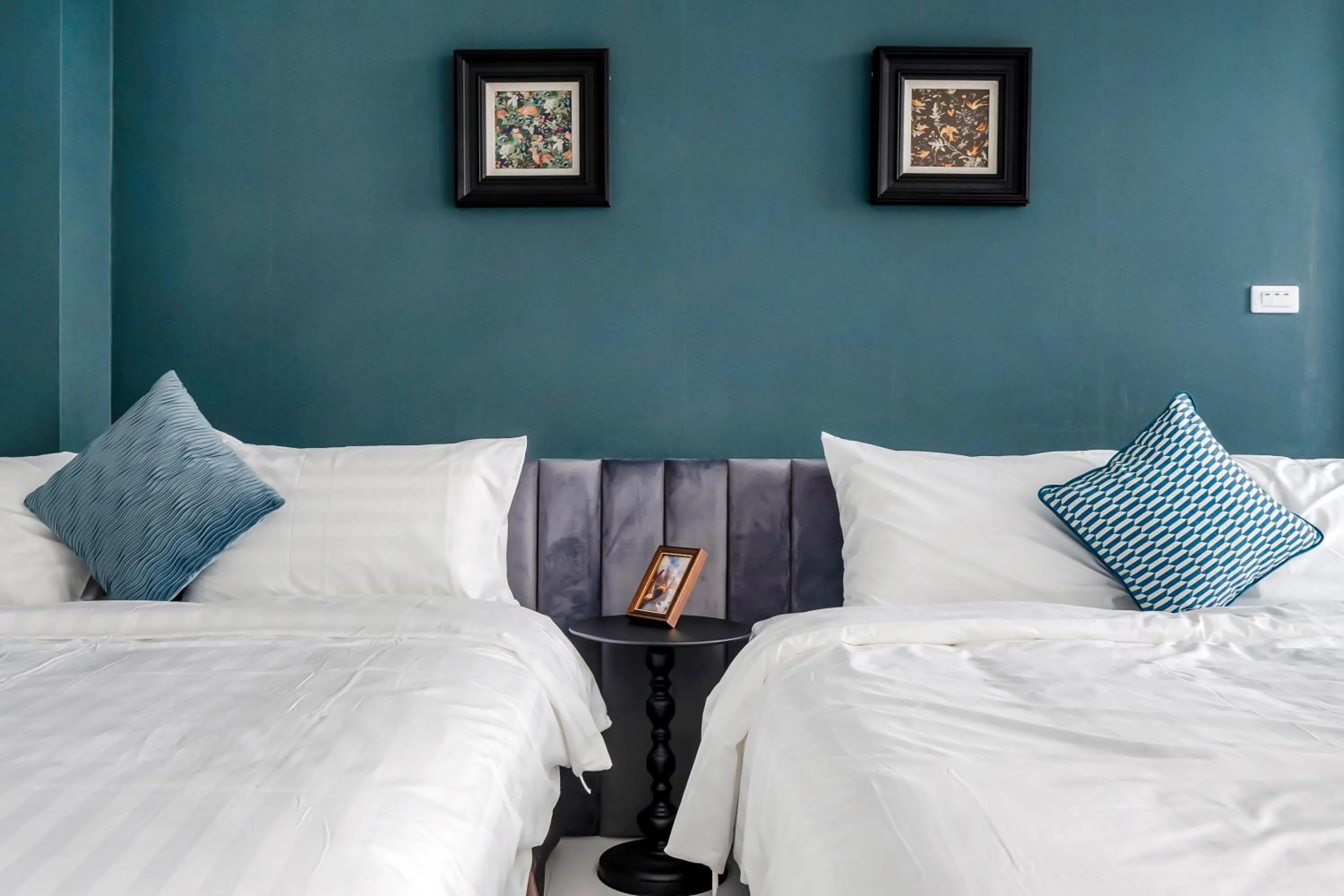 Photo of the whole room, Bed in Sunset Mu Style Inn