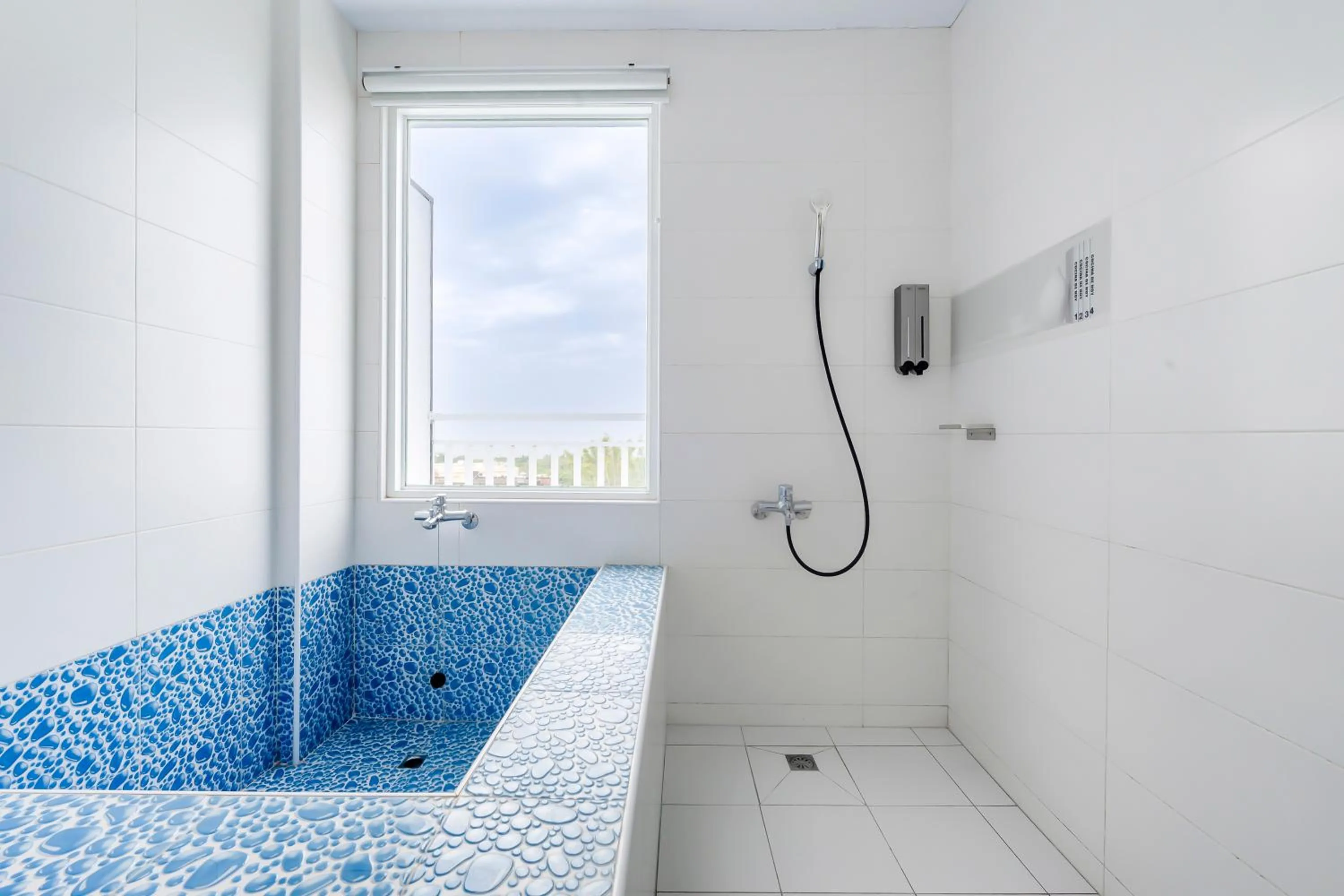 Bathroom in Sunset Mu Style Inn