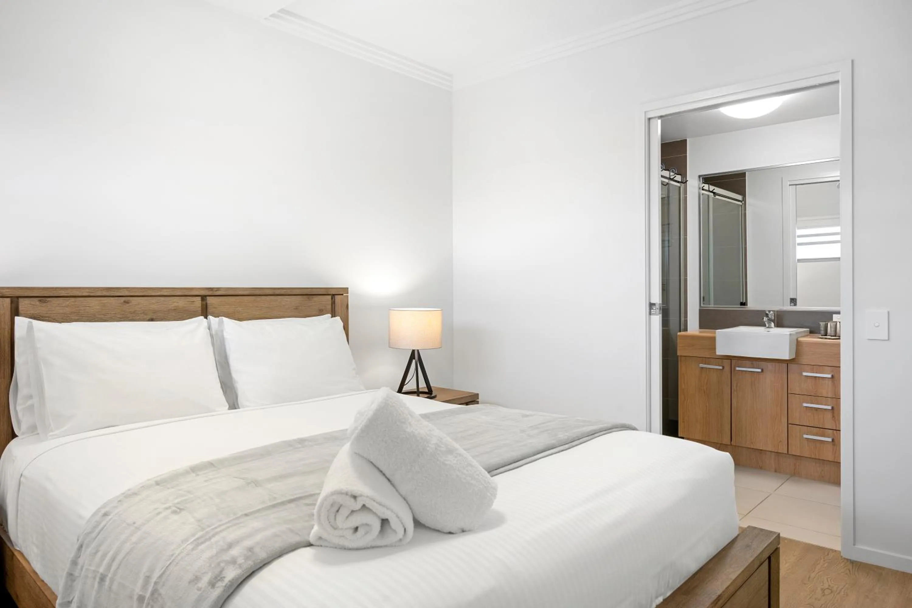 Bathroom, Bed in Broadwater on the Peninsula