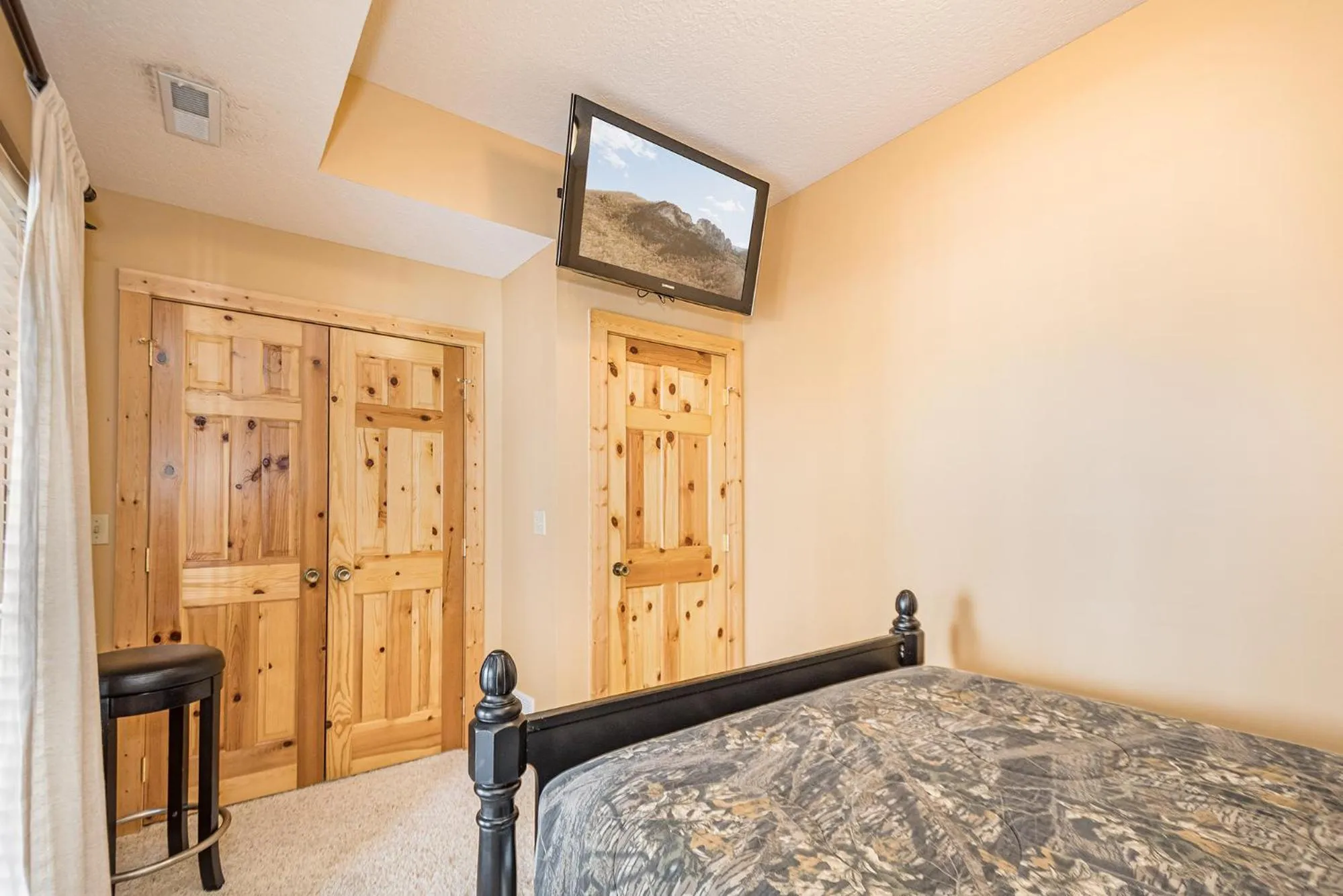 Property building in Montana East