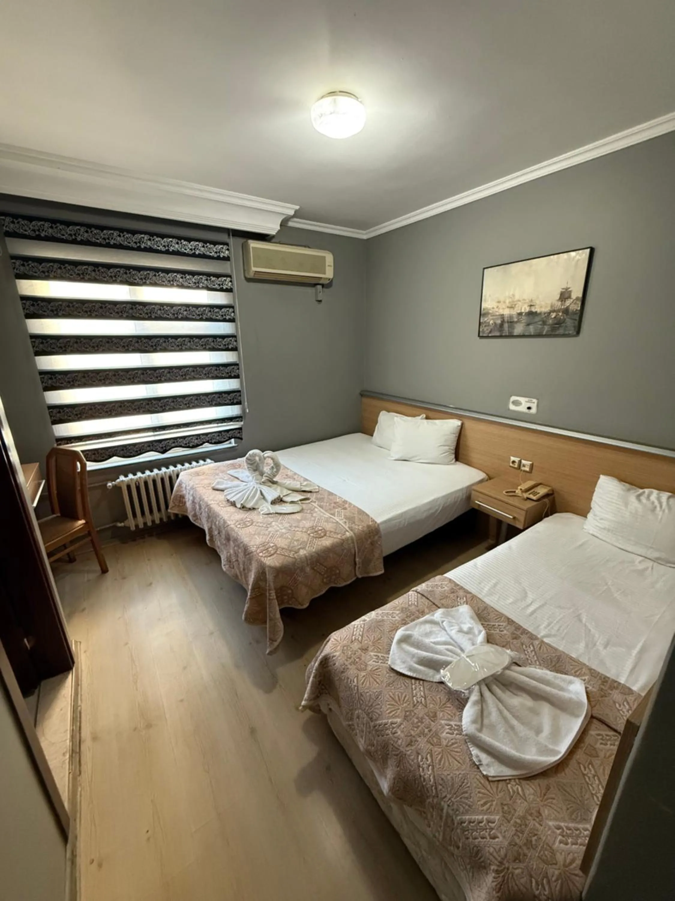 Bed in KABİL OTEl