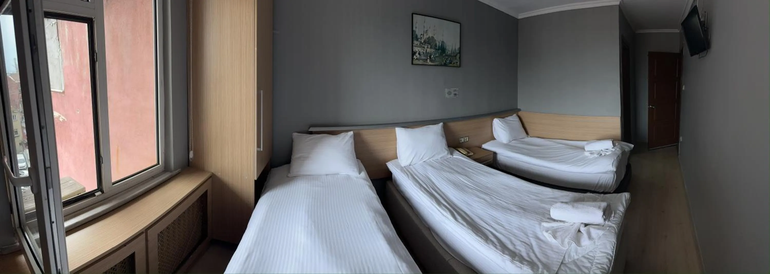 Bed in KABİL OTEl
