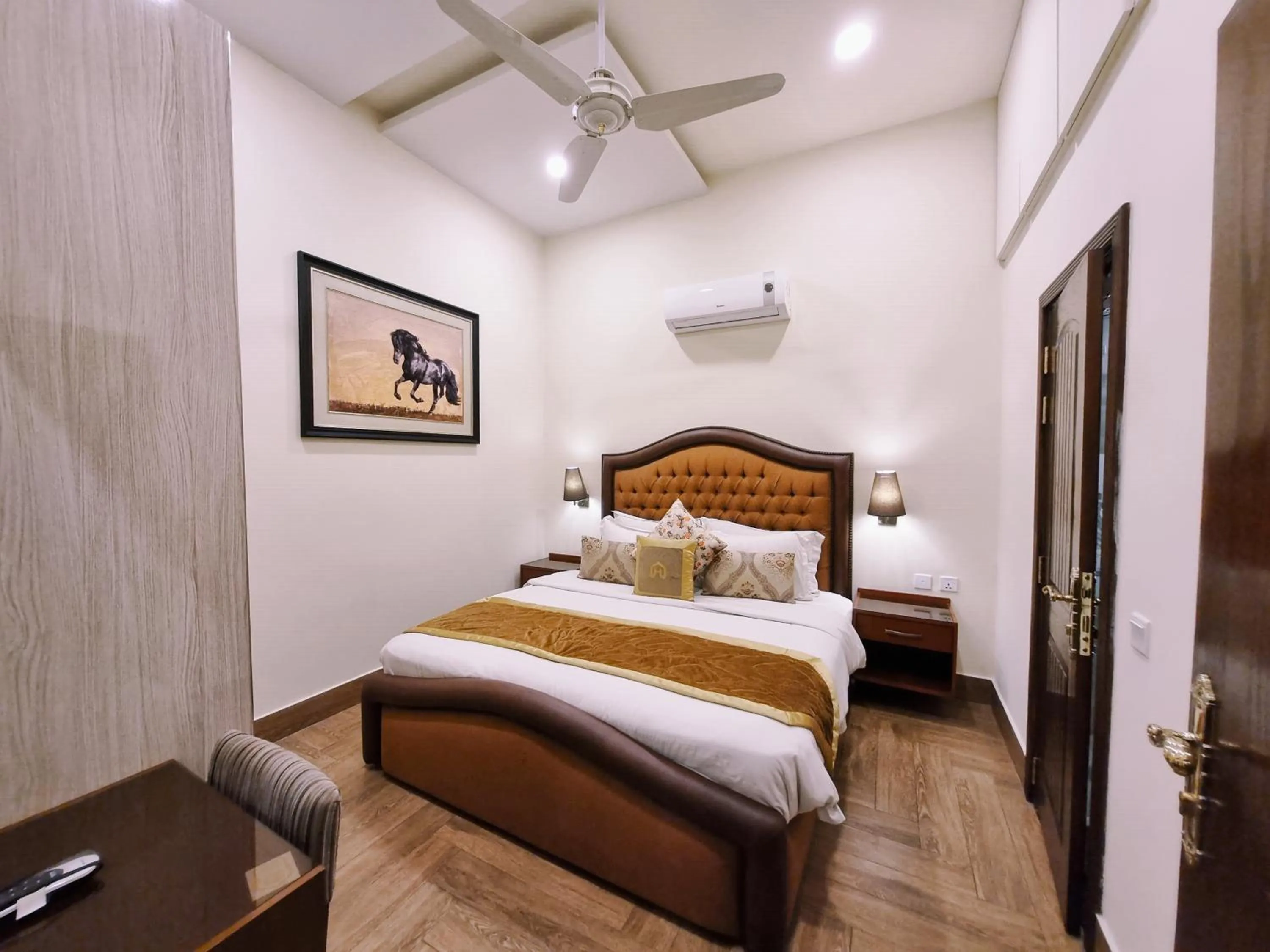 Bed in Hayyat Luxury Hotel Suites