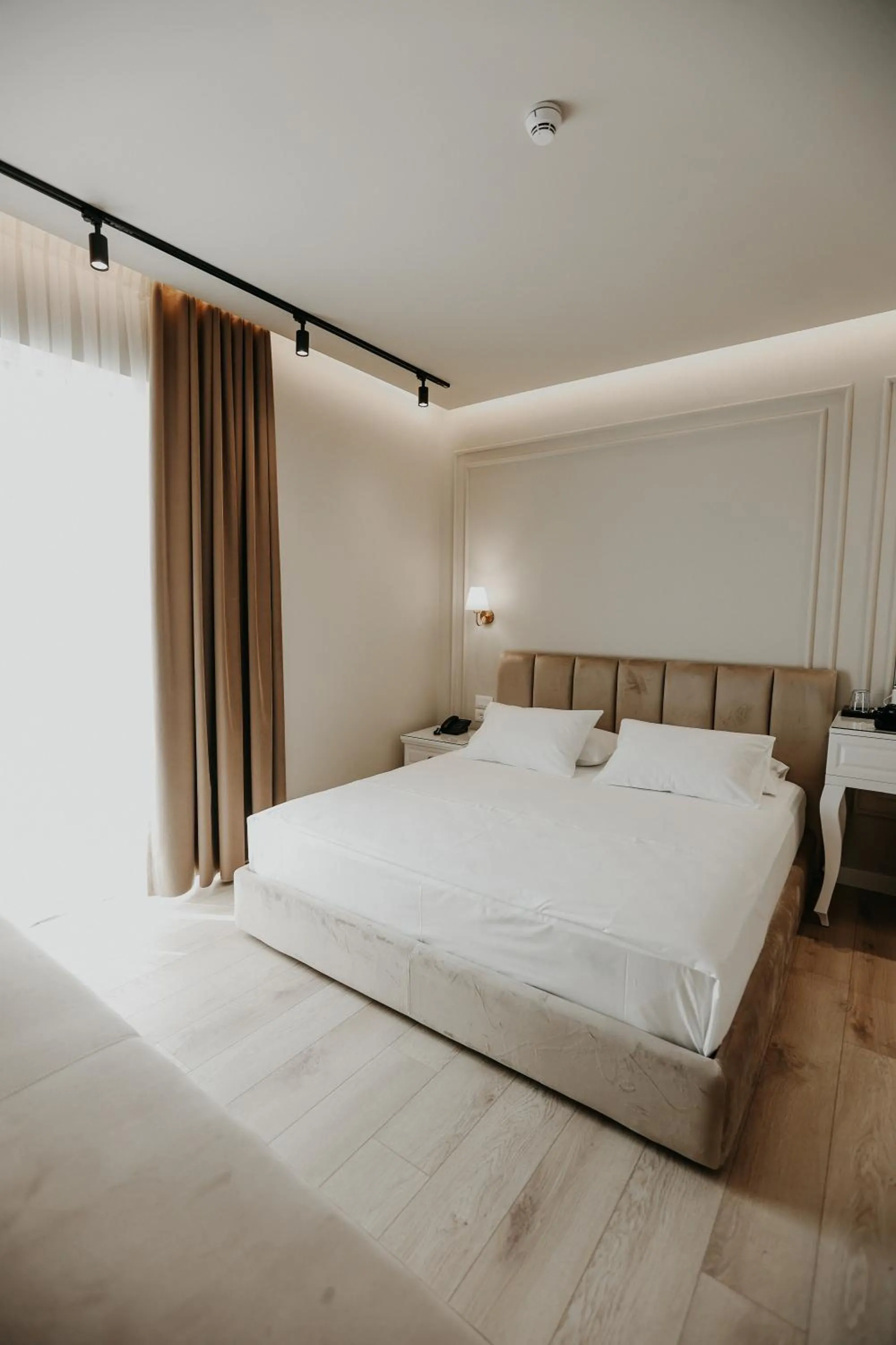 Bedroom, Bed in Seaside Hotel