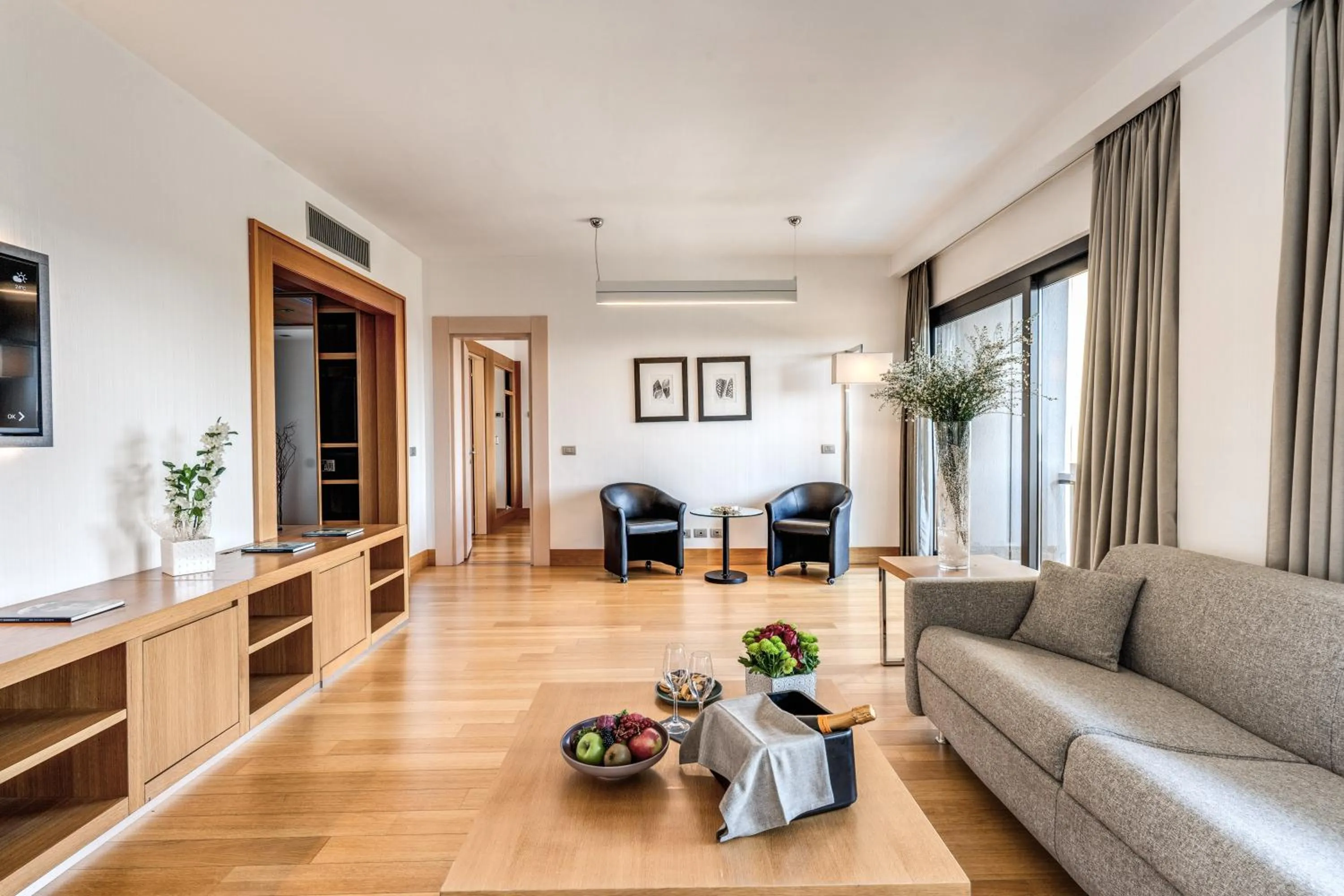 Living room in Hotel Midas Roma - A member of Barcelo Hotel Group