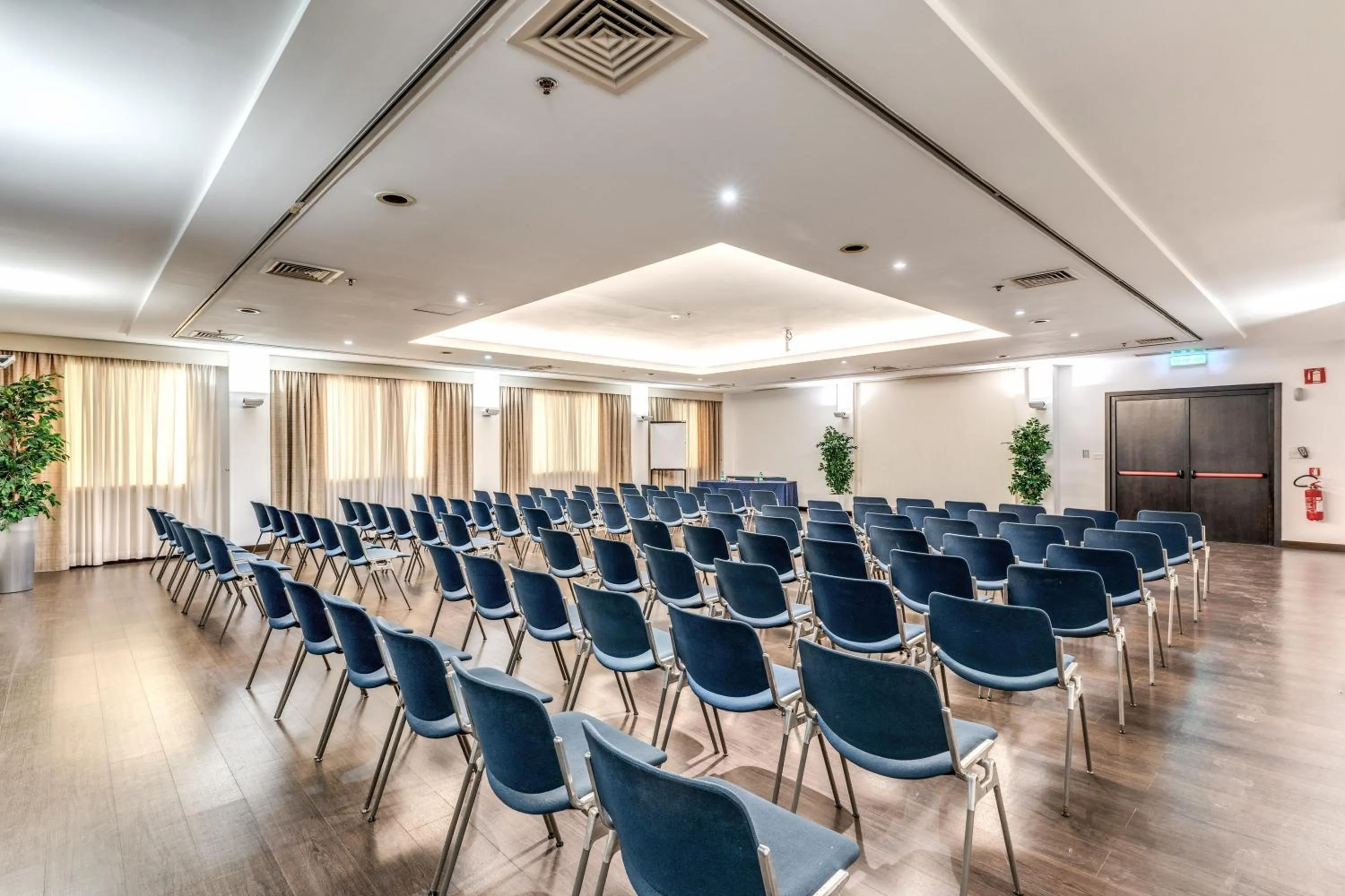 Meeting/conference room in Hotel Midas Roma - A member of Barcelo Hotel Group